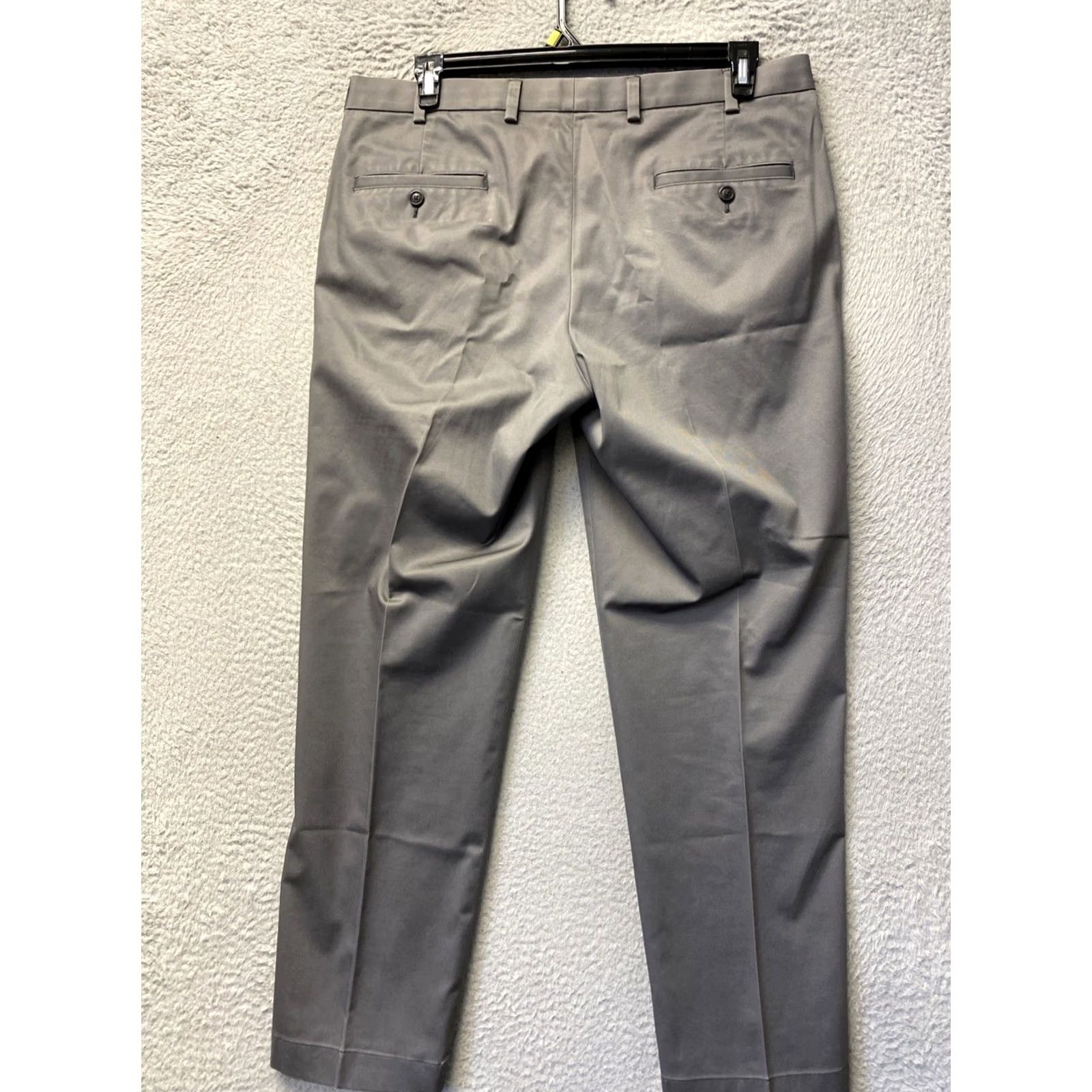 Brooks Brothers Brooks Brothers Chino Pants Men’s 36x30 Gray Straight Leg Regular Fit /0897 Size US 36 / EU 52 - 6 Thumbnail