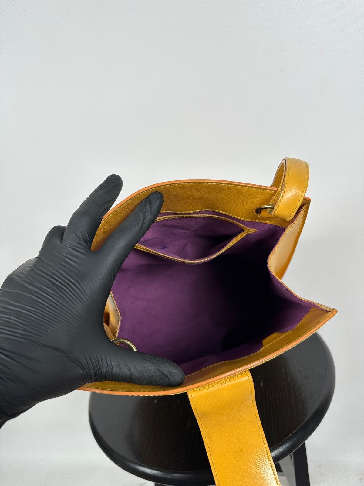 Louis Vuitton Louis Vuitton Epi Cluny Yellow Leather Shoulder Bag Size ONE SIZE - 25 Thumbnail