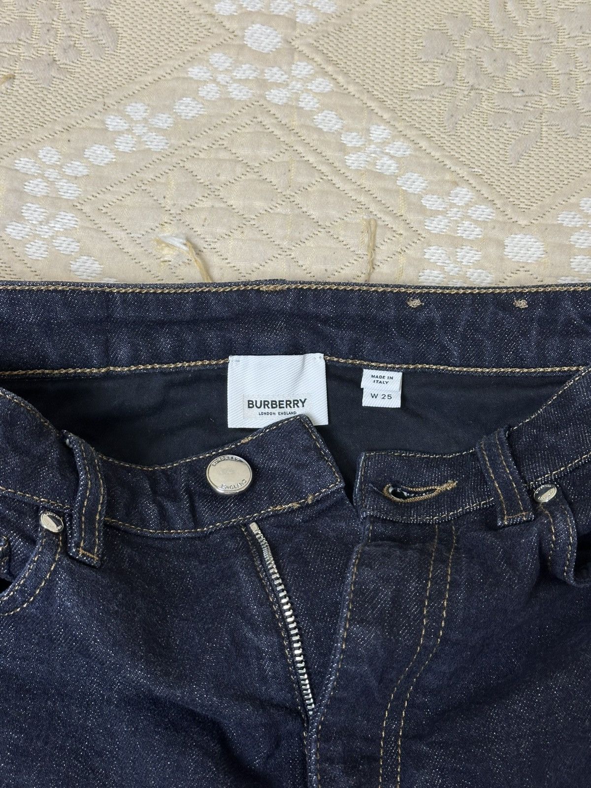 Burberry 🔥 Burberry London Skinny Mid Rise Denim Pants Jeans Size 25 Size 25" / US 0 / IT 36 - 7 Thumbnail