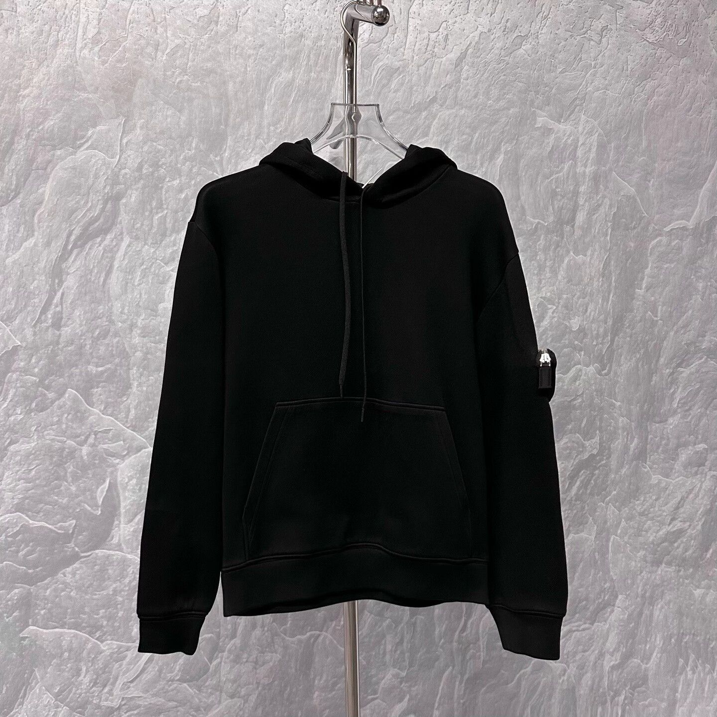 Prada prada black hooded sweatshirt with triangle logo Size XS / US 0-2 / IT 36-38 - 1 Thumbnail