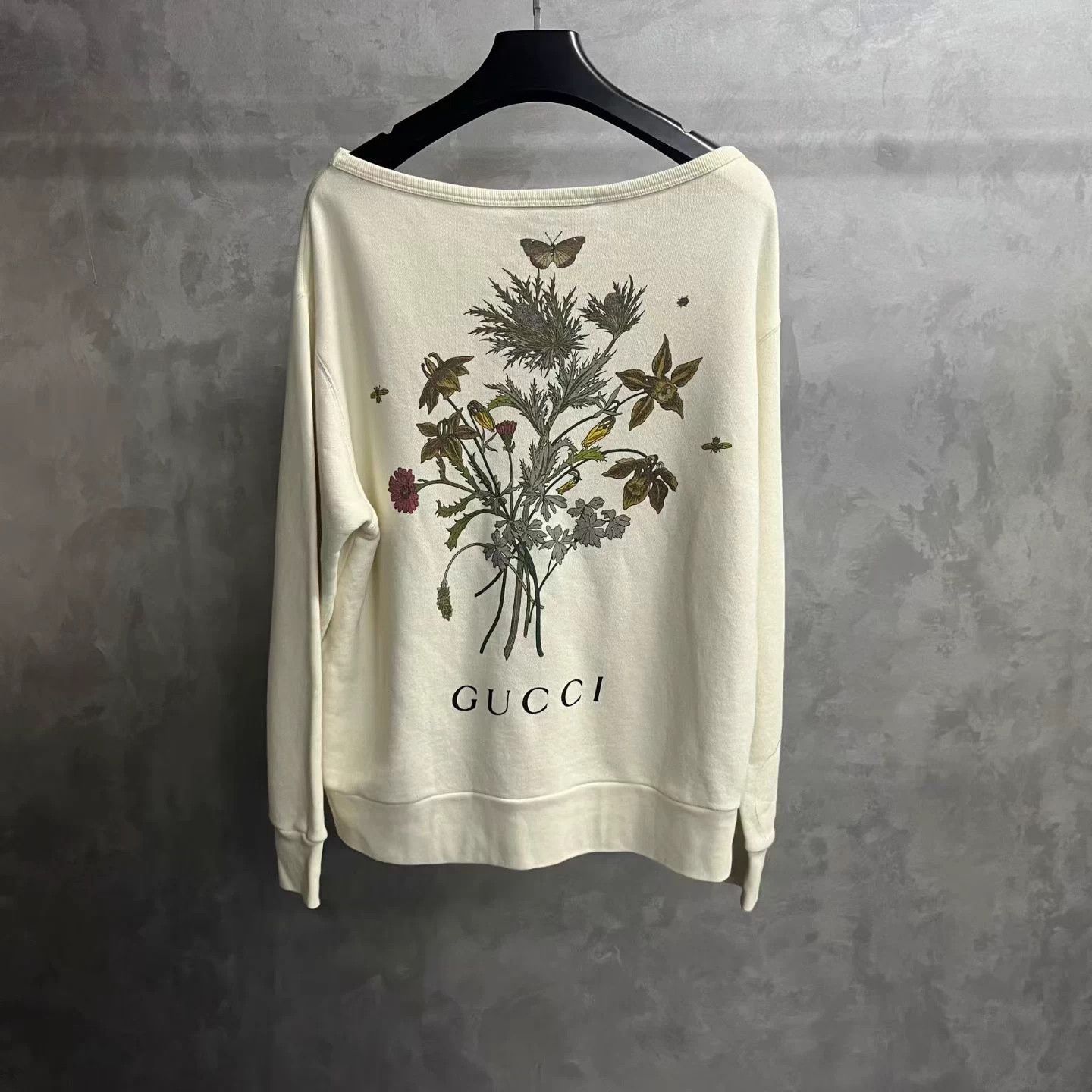 Gucci Gucci White Oversized Crewneck Logo L Sweatshirt Size L / US 10 / IT 46 - 2 Thumbnail
