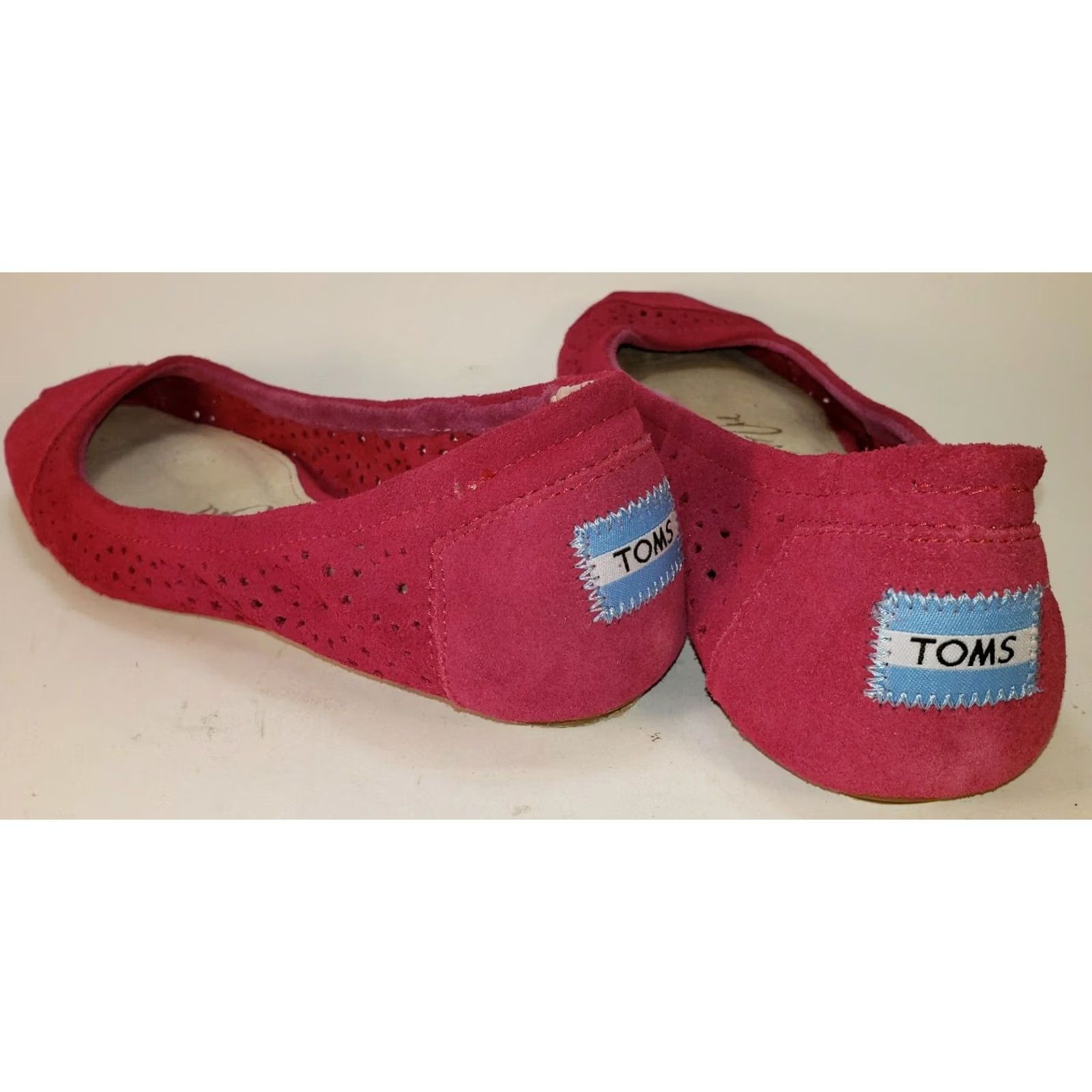 Vintage TOM'S Women's Flat US 8 M Suede Perforated Hot Pink Square Toe Slip-On Classic Perforated Flats Women’s")) Size US 8 / IT 38 - 6 Thumbnail