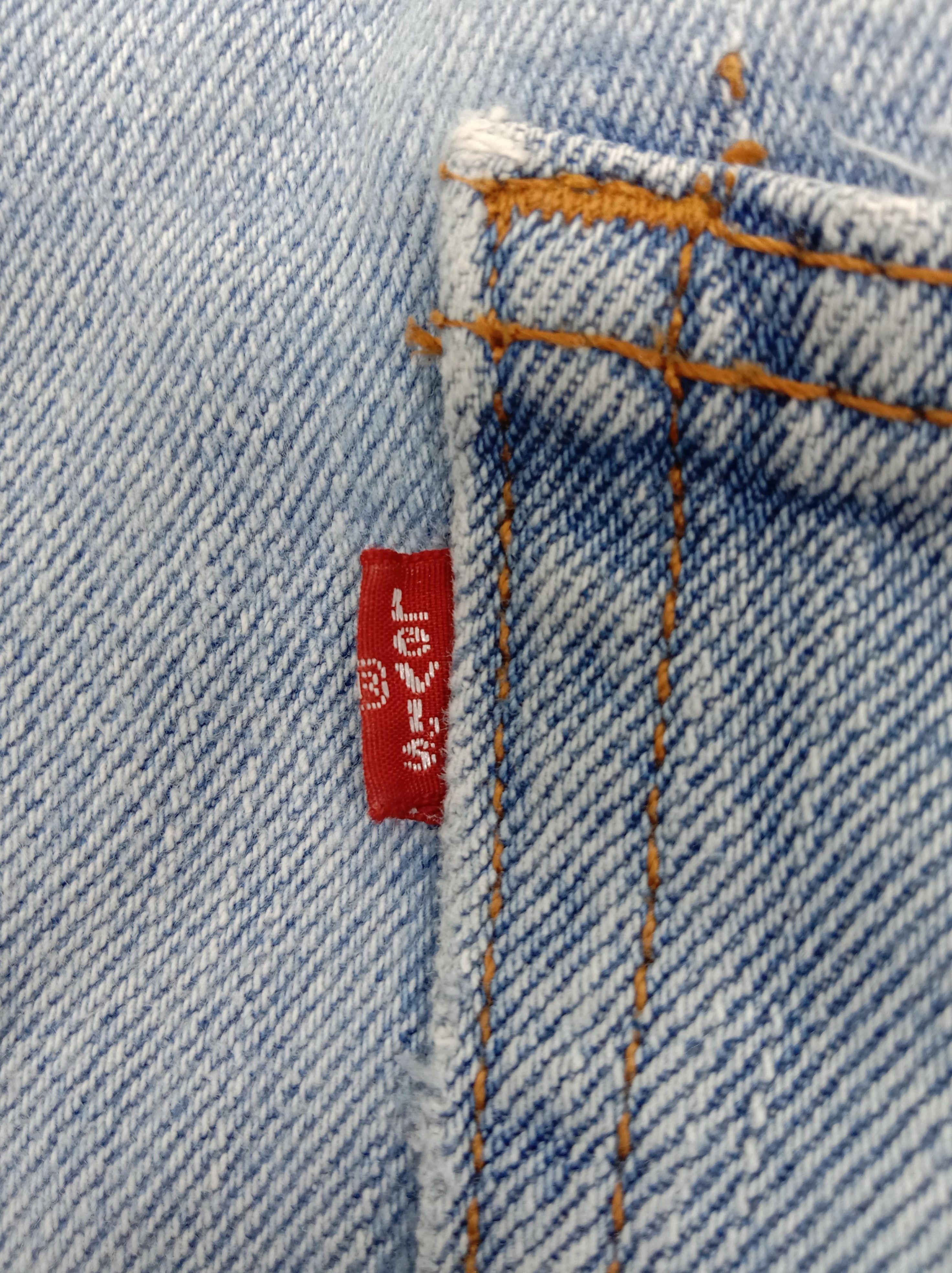 Levi's Vintage Levi's 550 Jeans Relaxed Fit Light Wash Denim Size US 34 / EU 50 - 11 Thumbnail