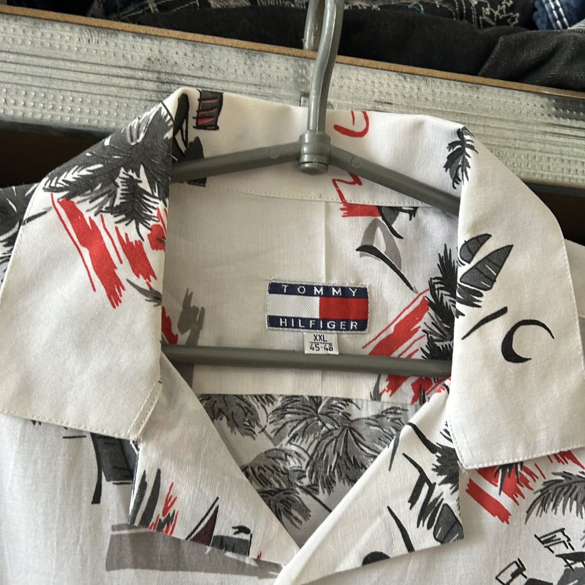 Tommy Hilfiger Vintage Tommy Hilfiger Graphic Hawaiian 90’s Button Shirt Size US XXL / EU 58 / 5 - 4 Thumbnail
