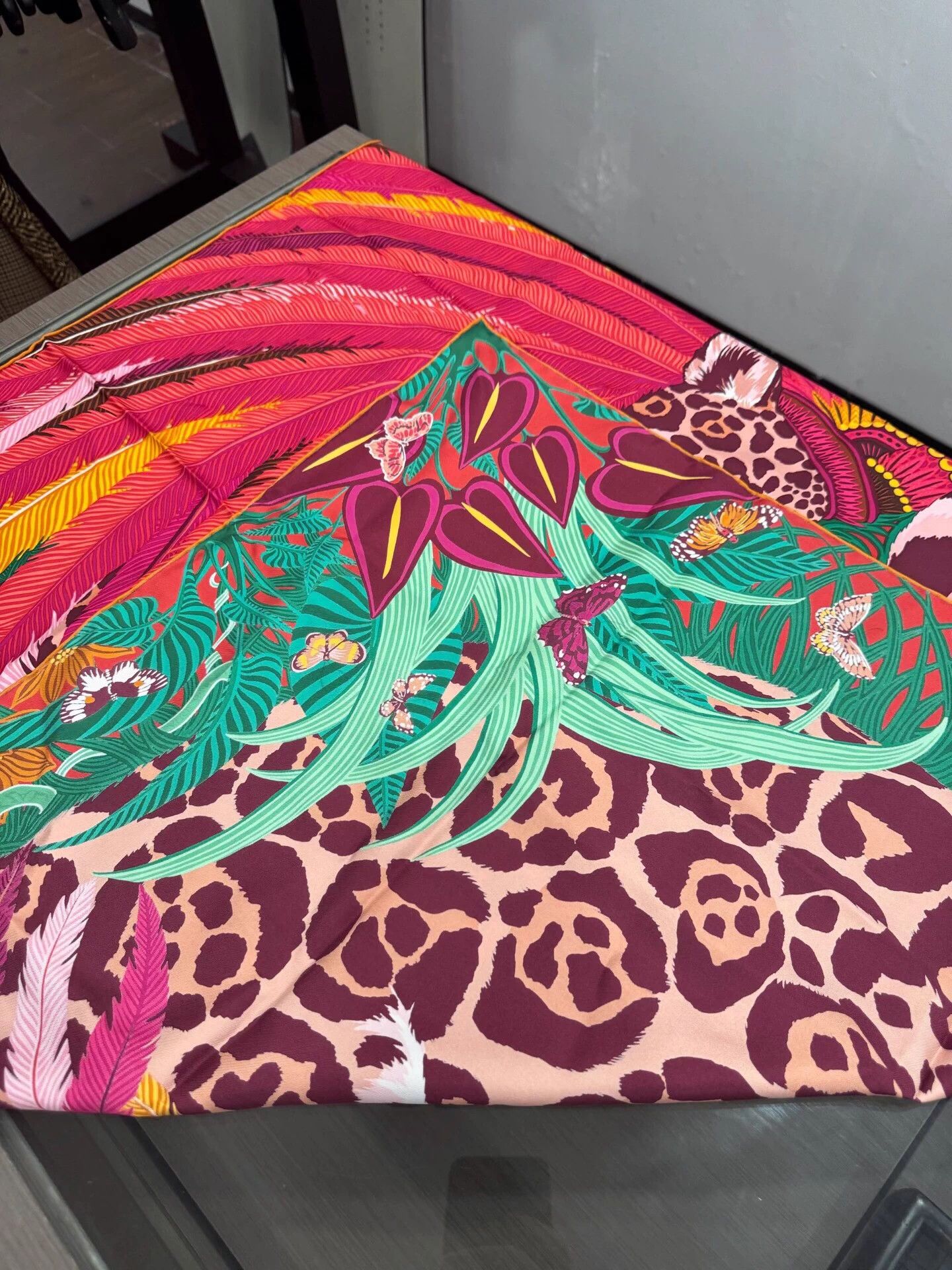 Hermes Hermes Crest Jaguar Pink Silk Scarf Size ONE SIZE - 5 Thumbnail