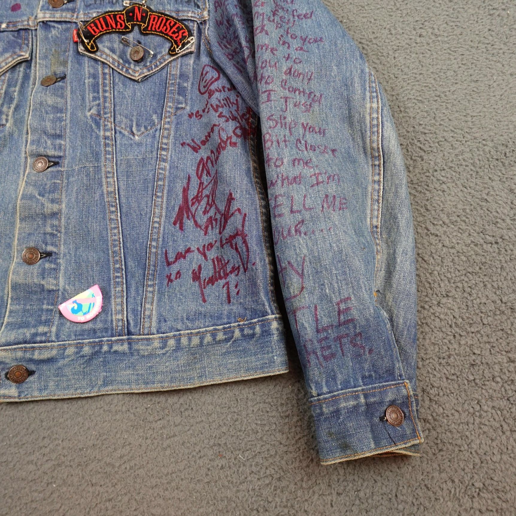 Levi's VINTAGE Levi's Trucker Jacket Mens Medium Blue Denim Band Patches 70s Metal Rock Punk 80s Concert Casual Mens Size US M / EU 48-50 / 2 - 2 Thumbnail