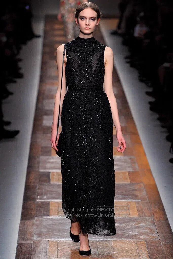 Valentino Valentino Black flower embroidered beaded evening dress Size M / US 6-8 / IT 42-44 - 1 Thumbnail