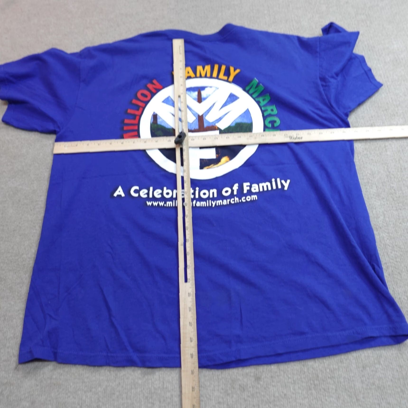 Vintage Vintage Million Family March Shirt 2XL Blue Double-Sided Logo Athletic T-Shirt Men Crew Neck Short Sleeve Reg 2000s Band Theme Mens Size US XXL / EU 58 / 5 - 4 Thumbnail