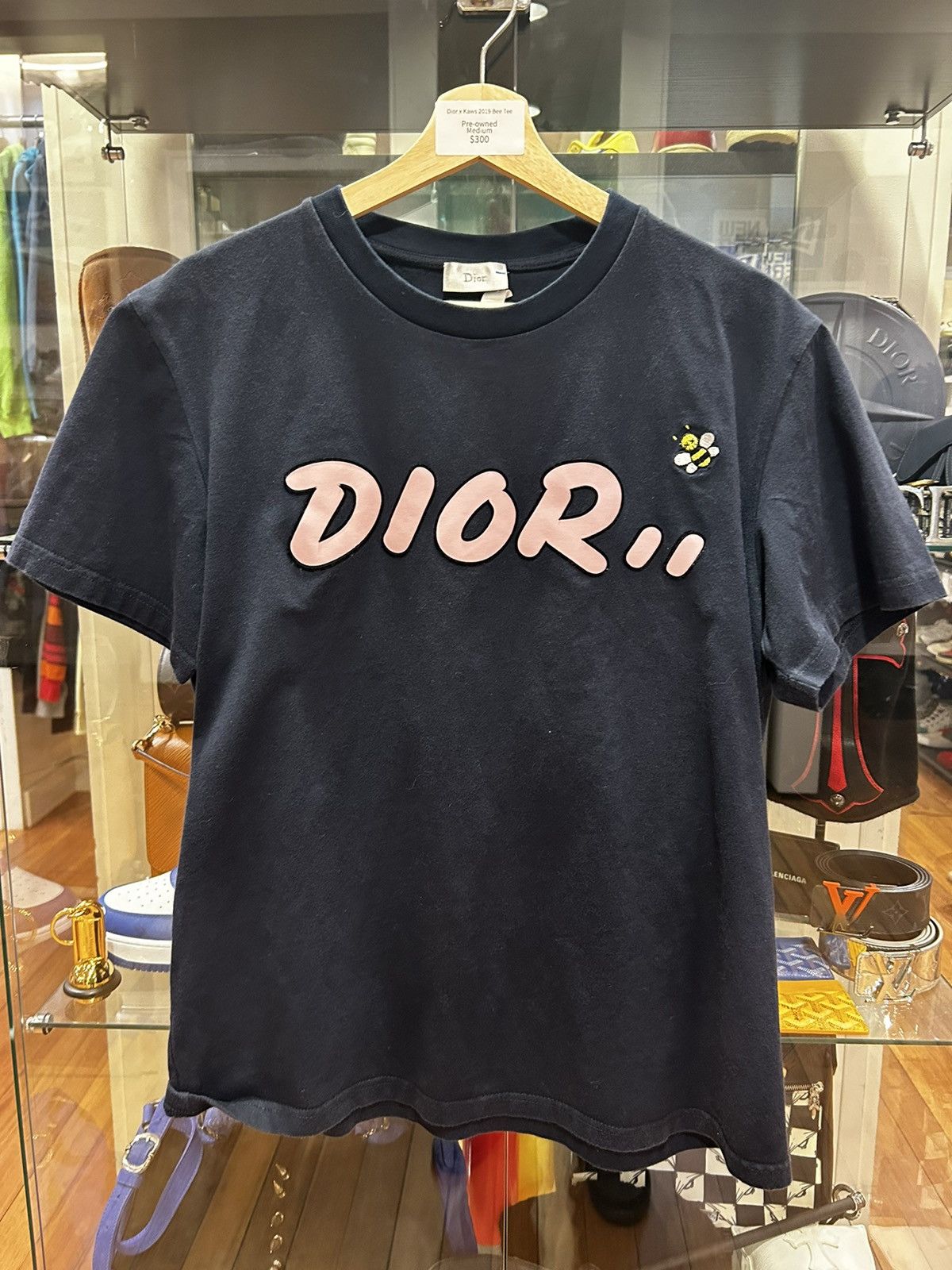 Dior × Kaws Dior X Kaws 2019 Bee Tee | Grailed Dior × Kaws Dior X Kaws 2019 Bee Tee | Grailed