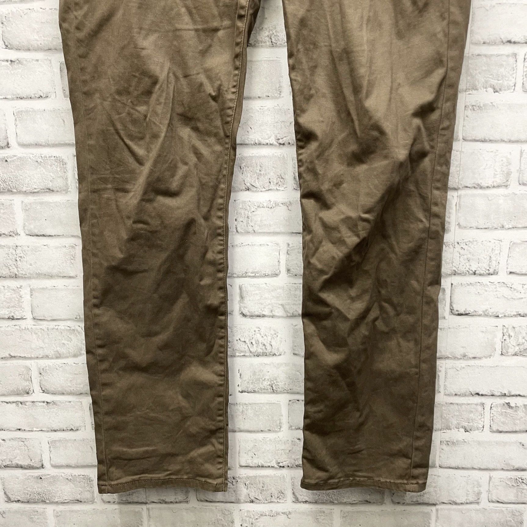 Lucky Brand Lucky Brand 121 Slim Straight Pants Mens Size 33x32 Brown Chino Slimming 90s Style Size US 33 - 3 Thumbnail