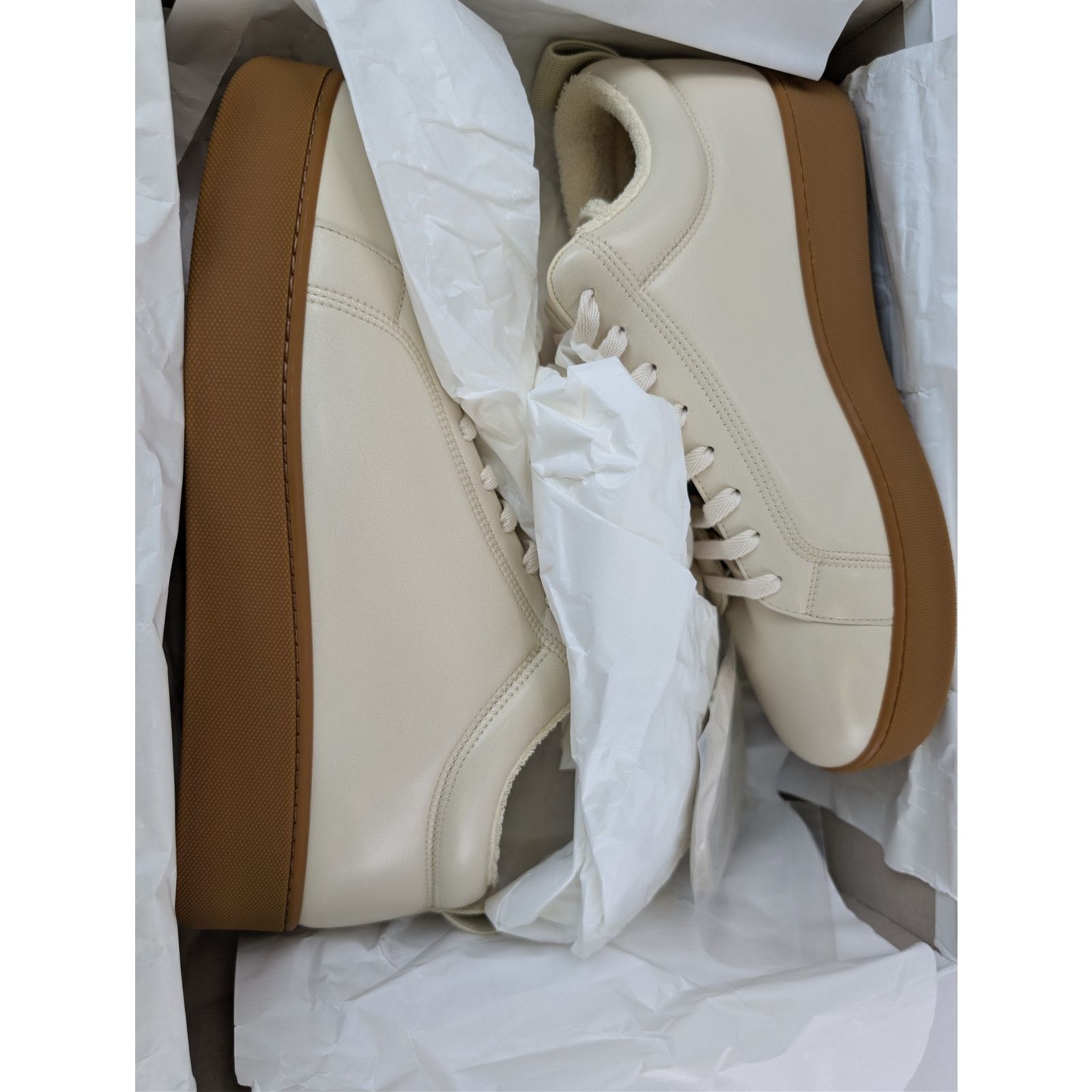 Bottega Veneta o1rshd1 Leather Lagoon Nappa Low Top Sneakers in Sea Salt Size US 9 / EU 42 - 17 Thumbnail