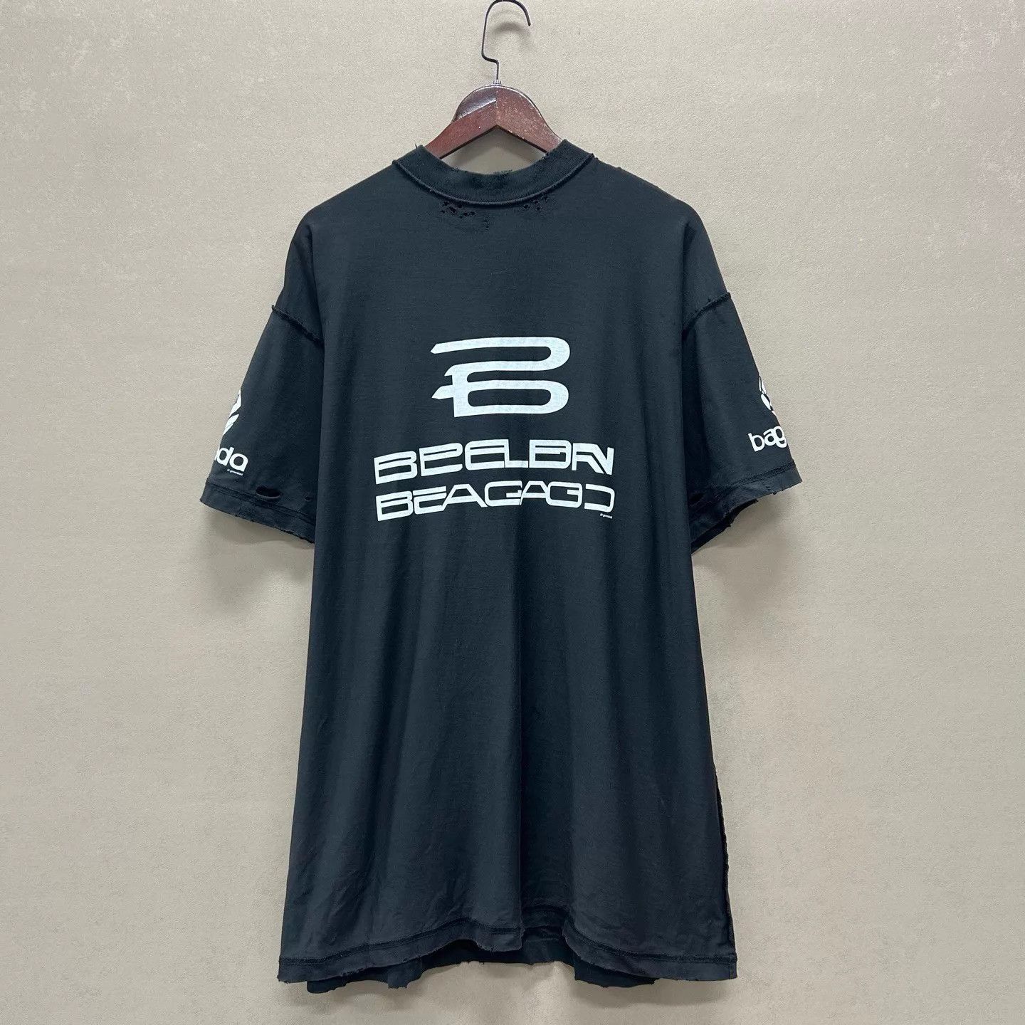 Balenciaga Black Graphic Short Sleeve Shirt Size US M / EU 48-50 / 2 - 1 Thumbnail