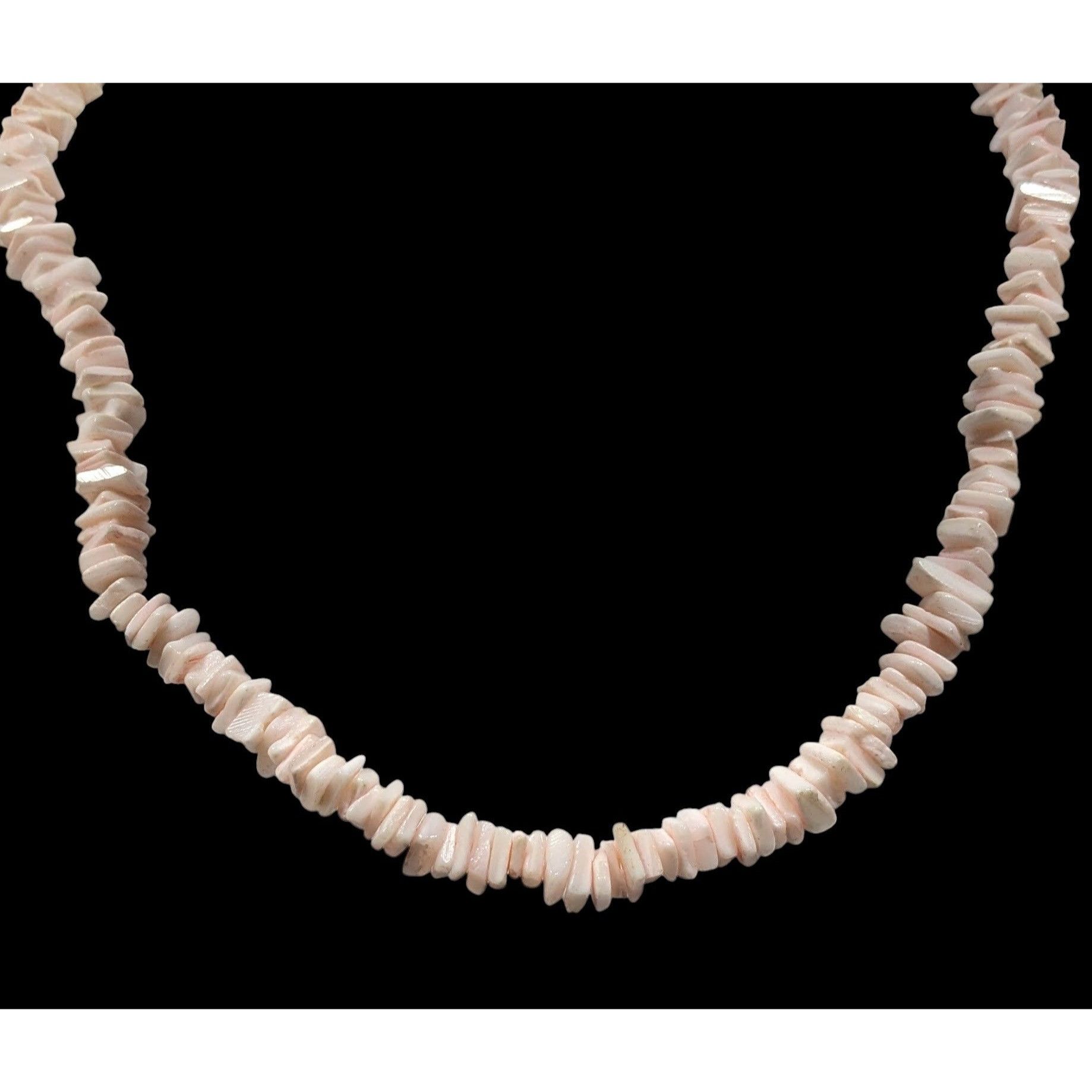 Other Beachy Bohemian Pastel Pink Seashell Chip Necklace Size ONE SIZE - 3 Thumbnail