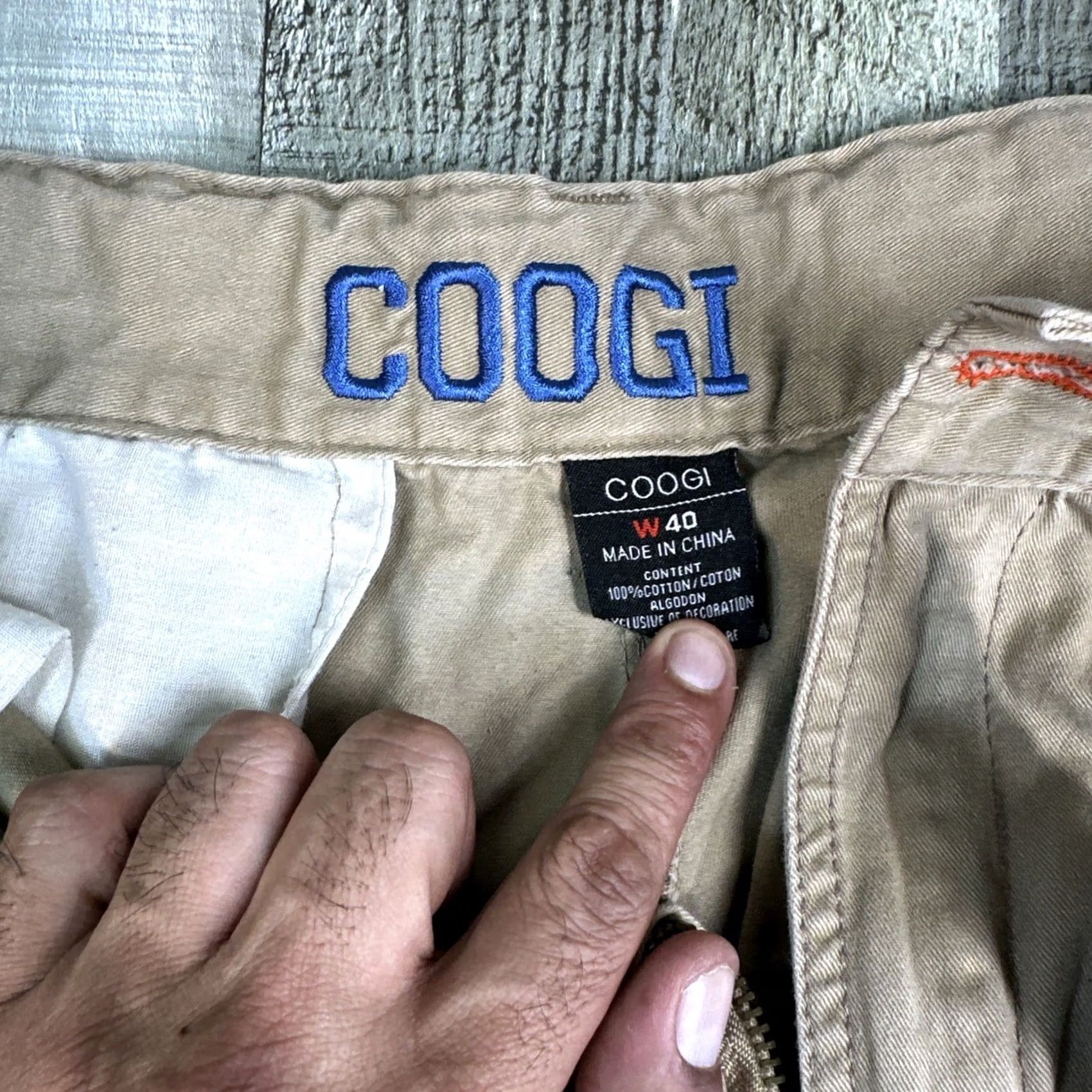 Coogi VINTAGE COOGI Cargo Shorts Mens 40 Beige Embroidered Canvas Cargo Pocket 12in Inseam Relaxed Mid Rise Baggy Y2K Size US 40 / EU 56 - 4 Thumbnail