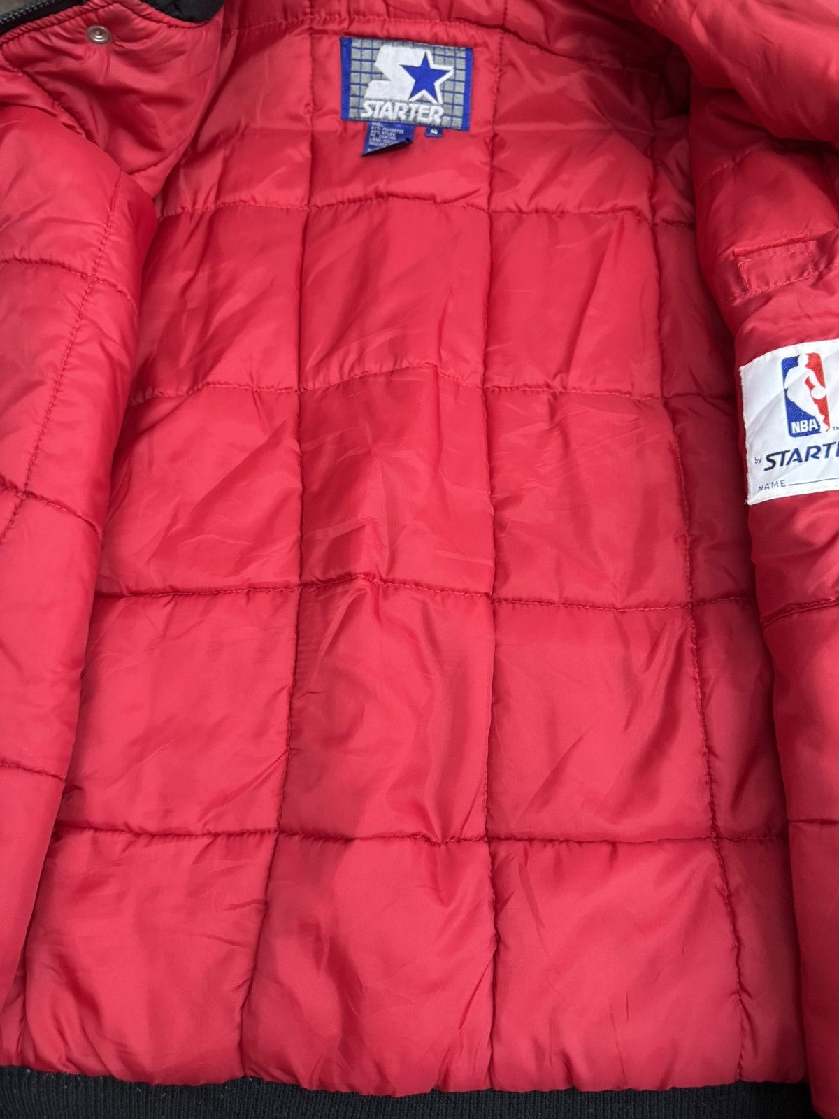 Starter vintage Chicago Bulls jacket manufactured by Starter Size US S / EU 44-46 / 1 - 12 Thumbnail