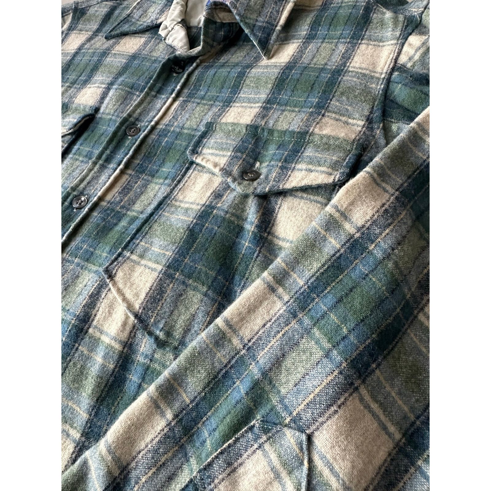 Pendleton Pendleton Wool Shirt Mens Size 15 1/2 Plaid Made in USA 70s Size US M / EU 48-50 / 2 - 3 Thumbnail