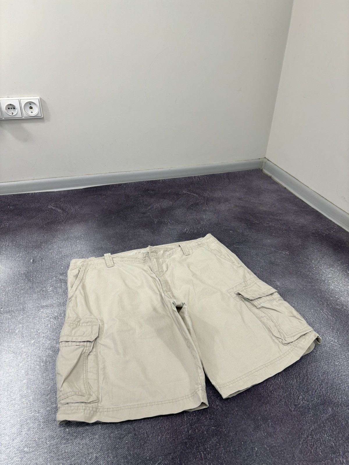 Eddie Bauer Eddie Bauer 2000s Wide-Leg Utility Hype Baggy Cargo Shorts Size US 38 / EU 54 - 3 Thumbnail