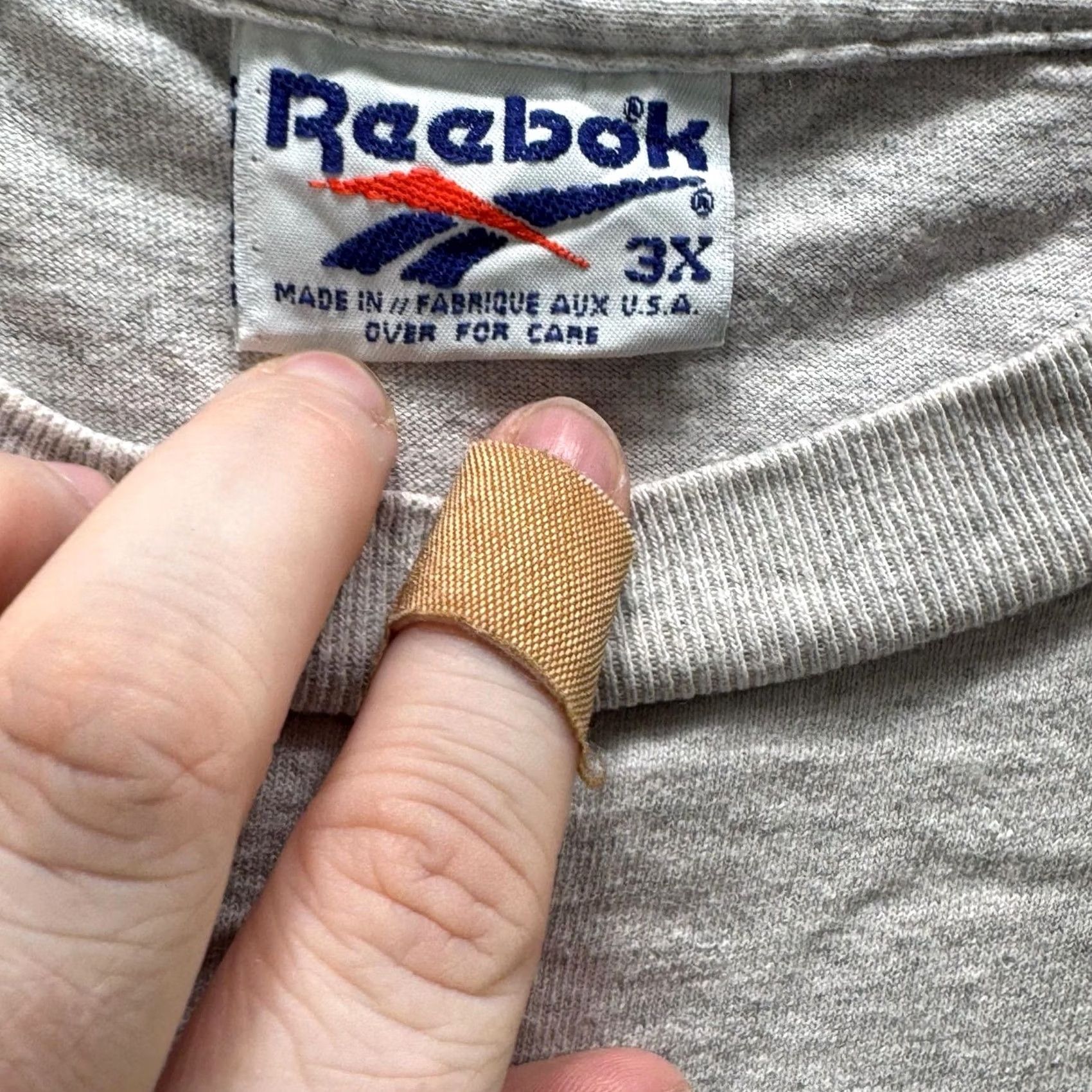 Reebok VINTAGE Reebok Shirt Mens 3XL Gray Center Logo Graphic Tee Crewneck Short Sleeve Cotton Jersey T-Shirt Size US XXL / EU 58 / 5 - 6 Thumbnail