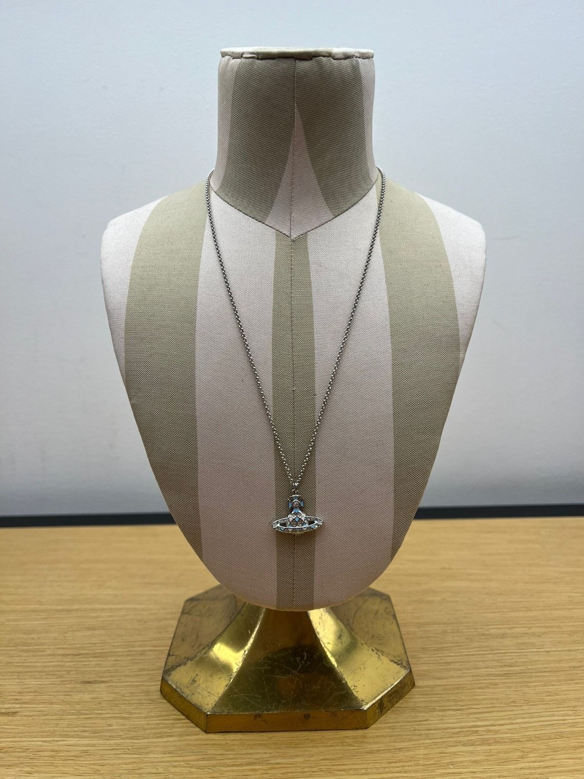 Vivienne Westwood o1f1d3z1025 Size: OS / Harlequin Small Bas Relief Necklaces Size ONE SIZE - 1 Thumbnail