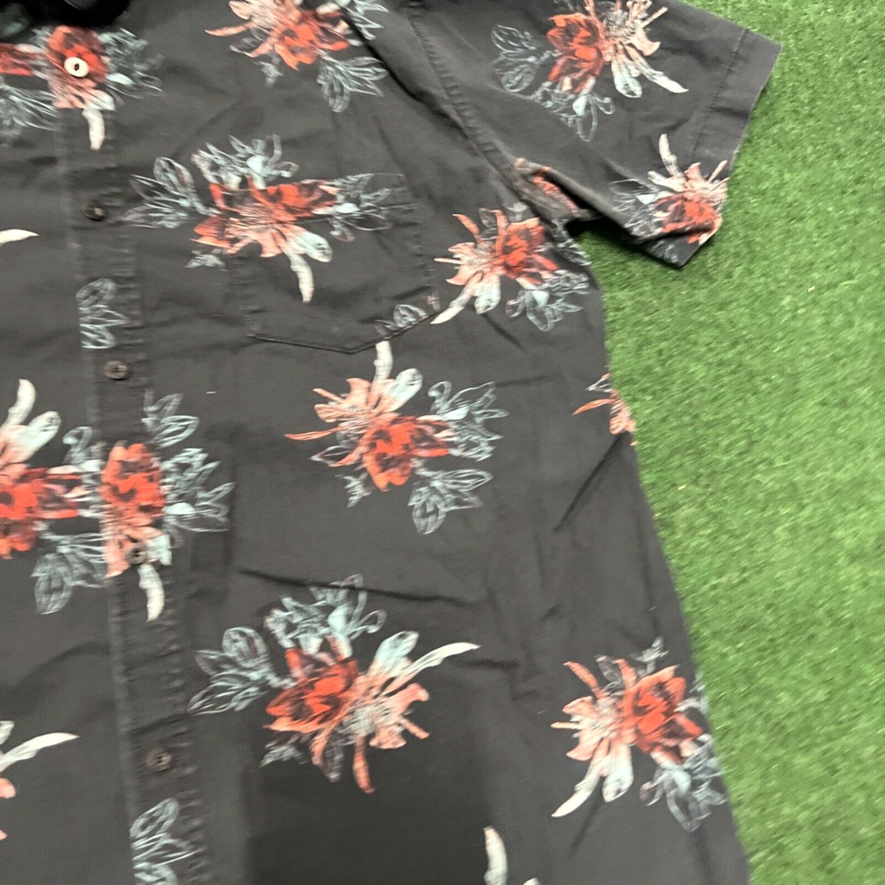 Vintage Tony Hawk Men's Red Flowers Short Sleeve Shirt Size XXL Size US XXL / EU 58 / 5 - 3 Thumbnail