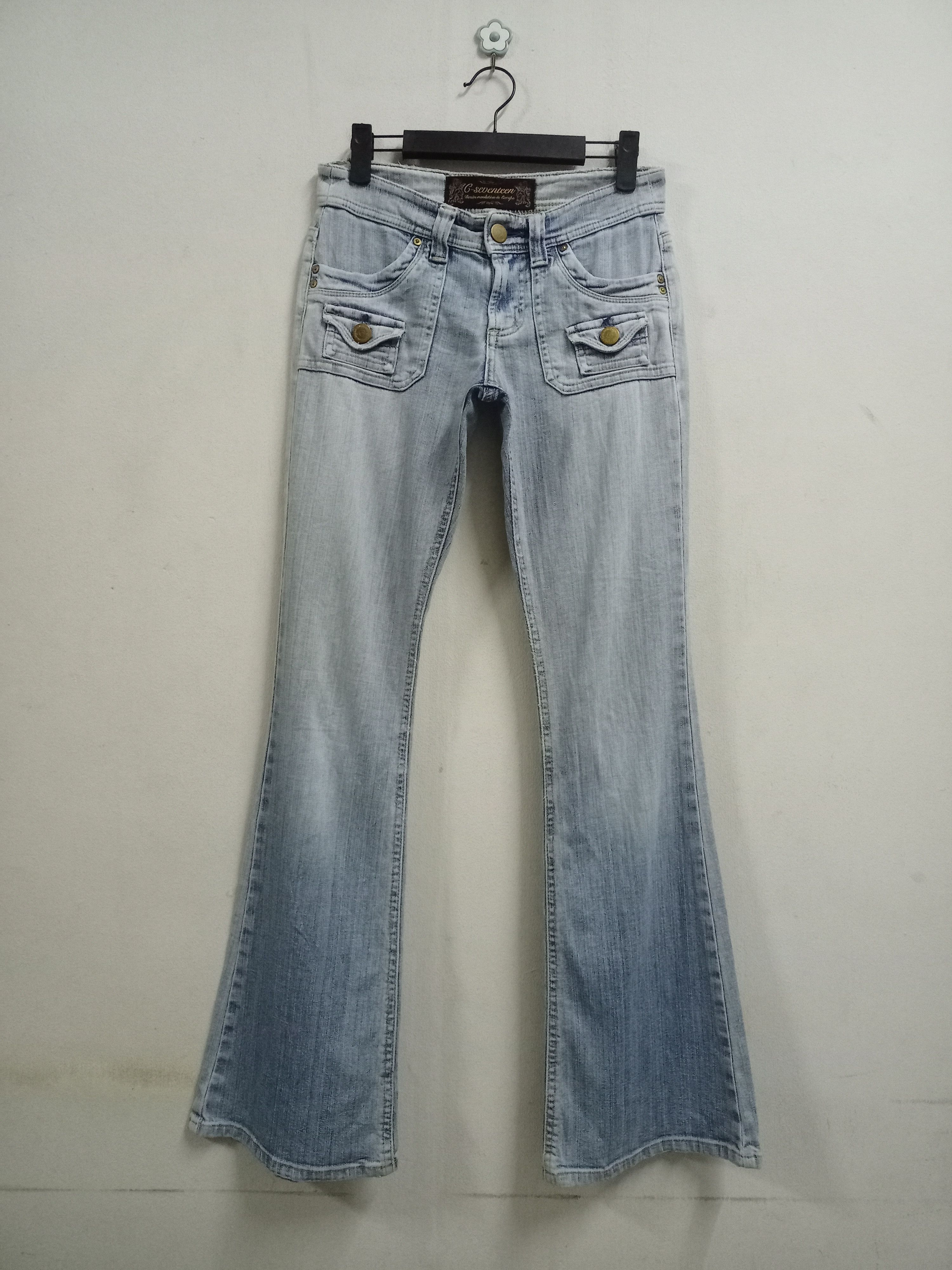 Japanese Brand Vintage Japanese Brand Blue Wash Flare Denim Bush Pants Size 28" / US 6 / IT 42 - 1 Thumbnail