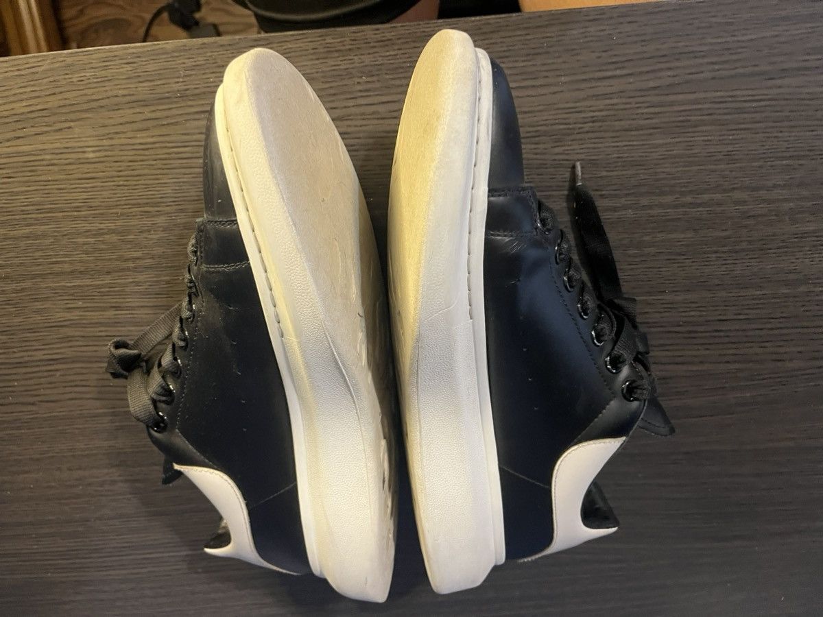Alexander McQueen Alexander McQueen Oversized Low Black Size US 10 / EU 43 - 3 Thumbnail