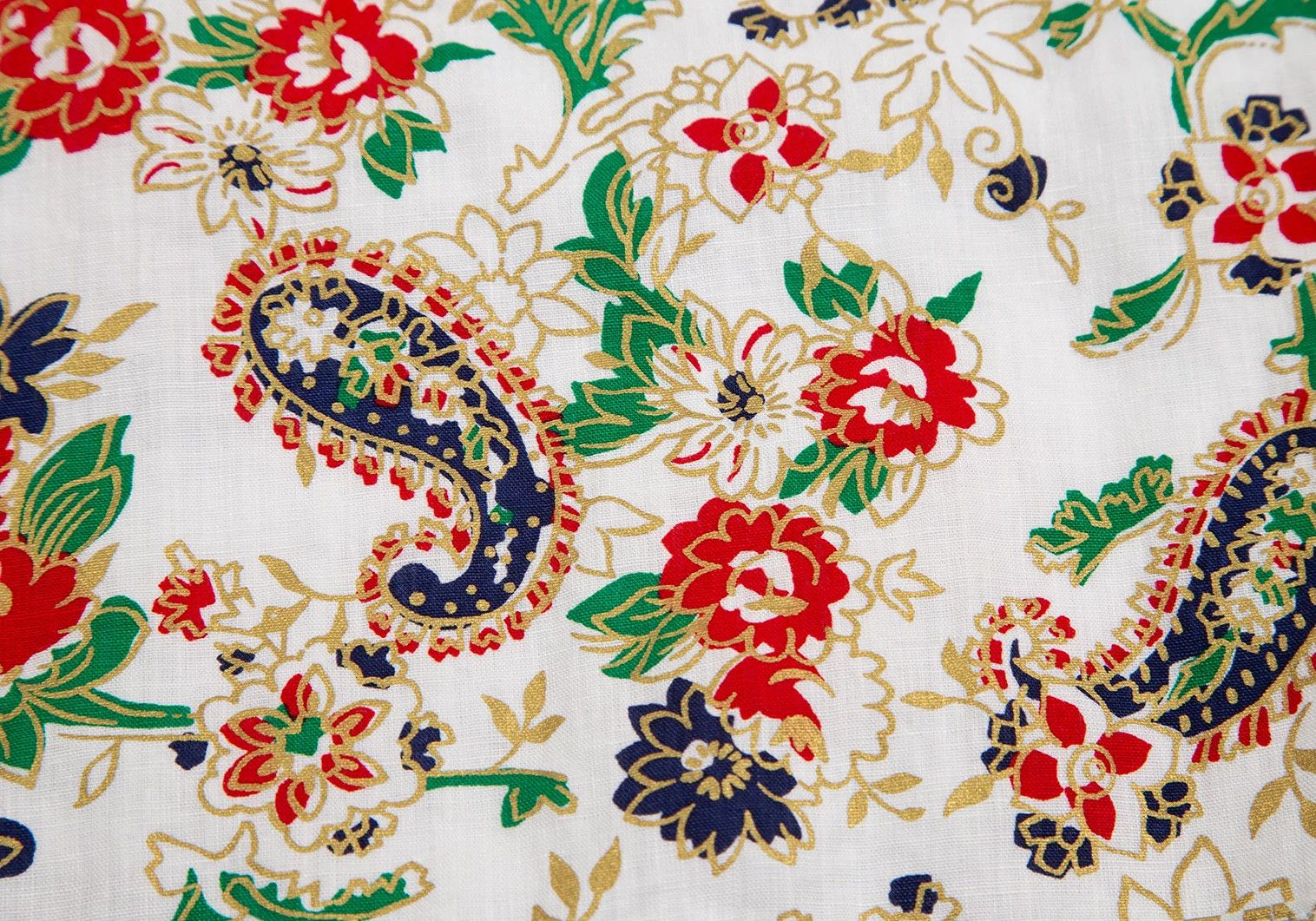 Junya Watanabe Colorful Paisley Print Anorak Jacket in White Green Red Size US S / EU 44-46 / 1 - 14 Thumbnail