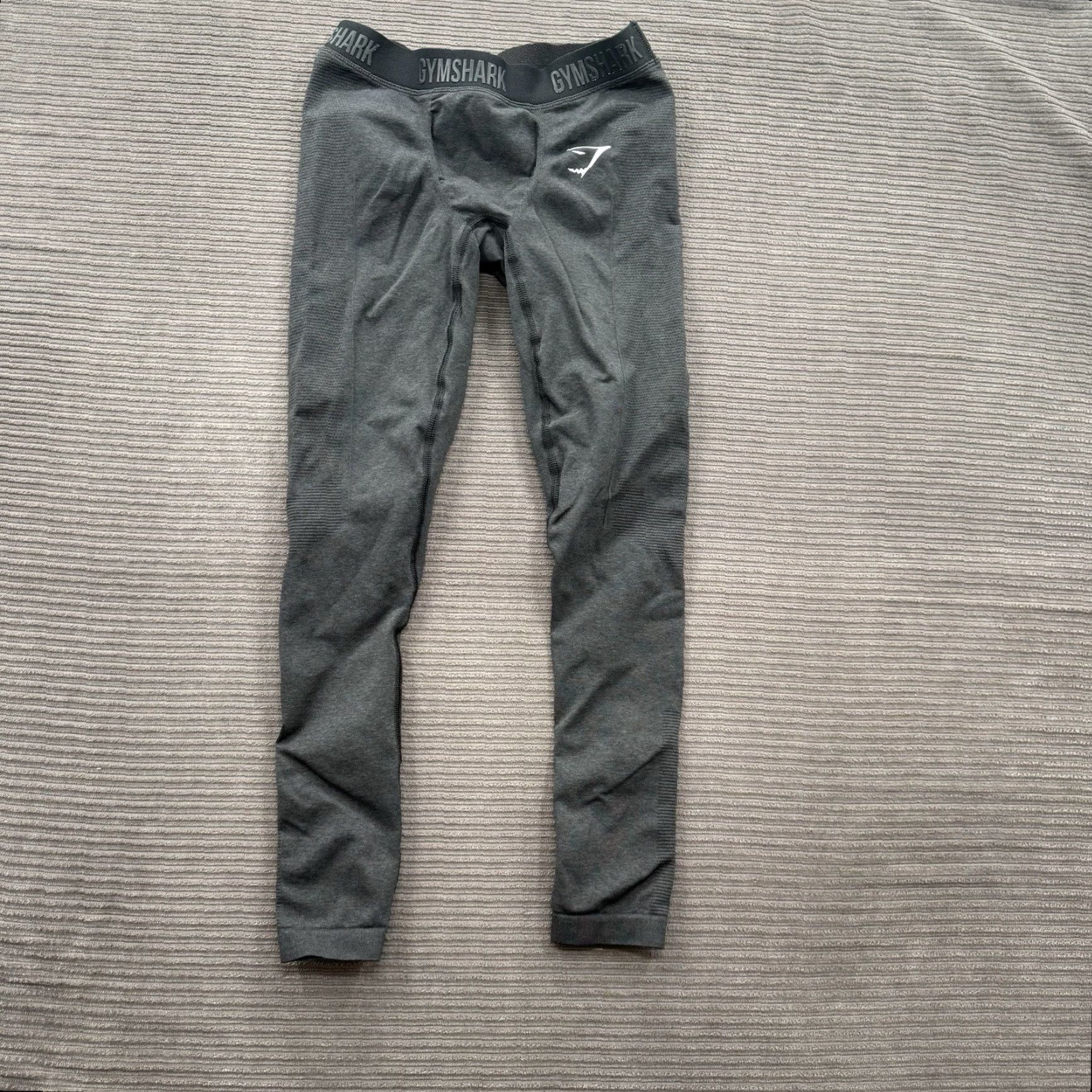 Gymshark Gymshark Leggings Women Small Black Yoga Gym Workout Athletic Comfort Skinny Inseam 24 in Activewear Sports Pic #7393 Womens Size 28" / US 6 / IT 42 - 2 Thumbnail