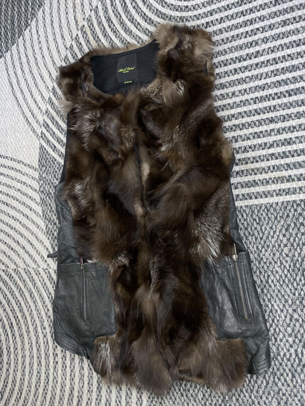 Renoma RARE❗️Renoma Black Label Fox Fur Genuine Vest Size M / US 6-8 / IT 42-44 - 5 Thumbnail