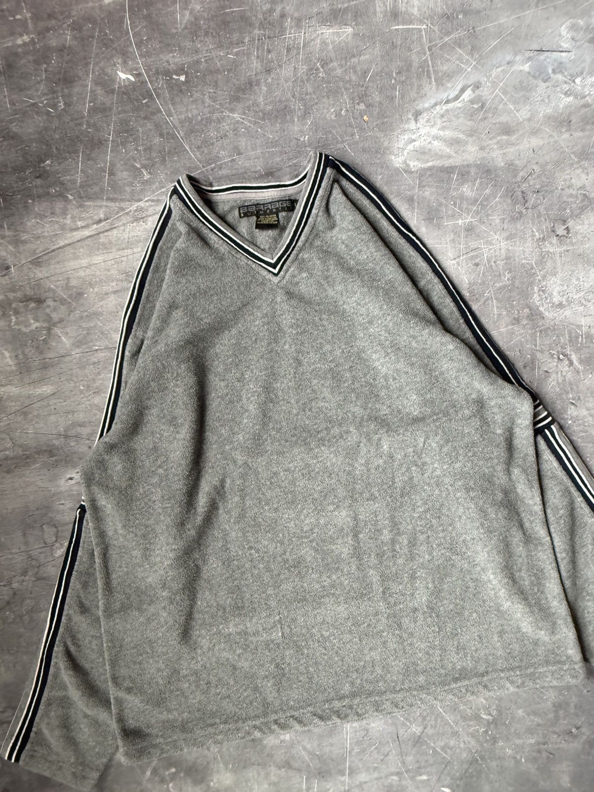 Vintage Vintage Y2K Barrage V-neck Fleece Sweatshirt (L) Size US L / EU 52-54 / 3 - 4 Thumbnail