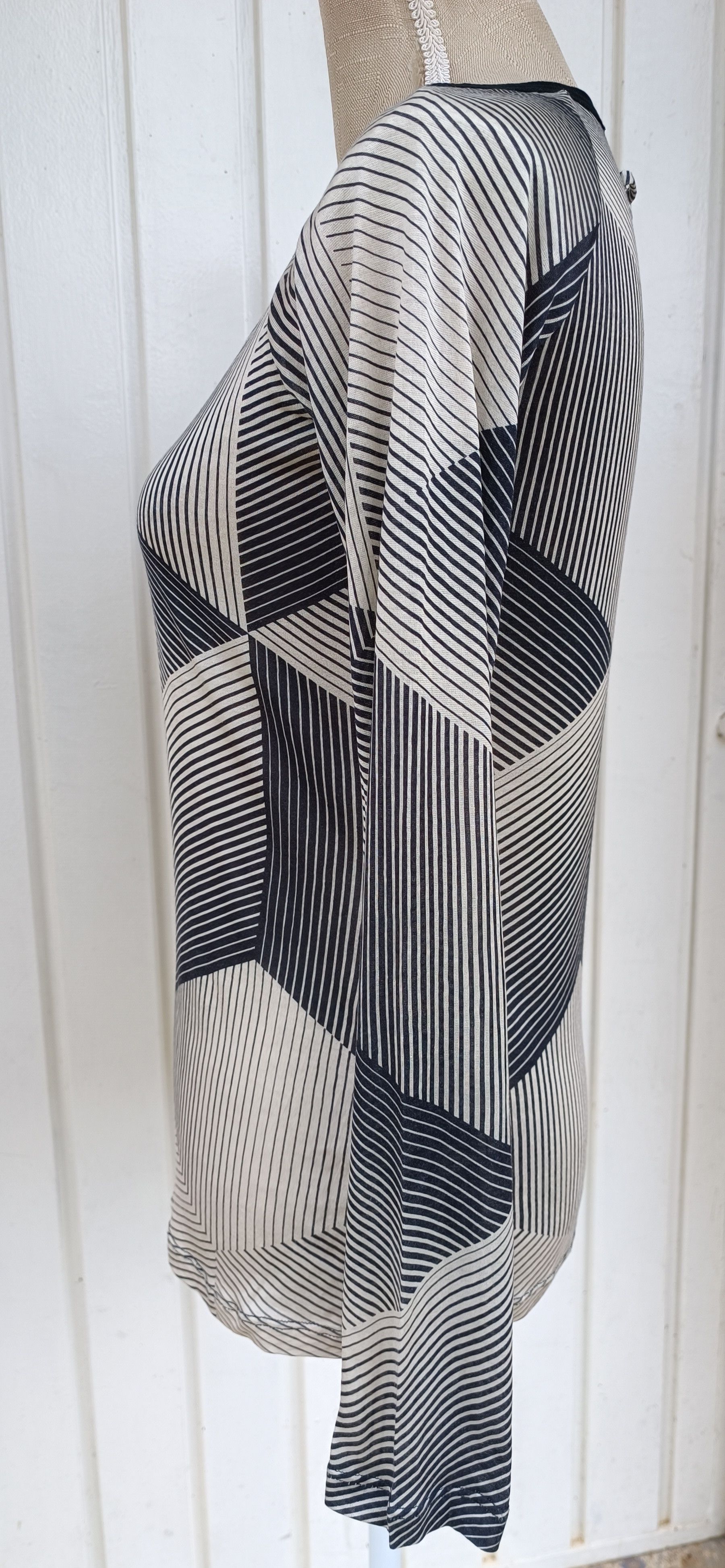 Jean Paul Gaultier 3D_ Geometric motifs- Silk top Size M / US 6-8 / IT 42-44 - 9 Thumbnail