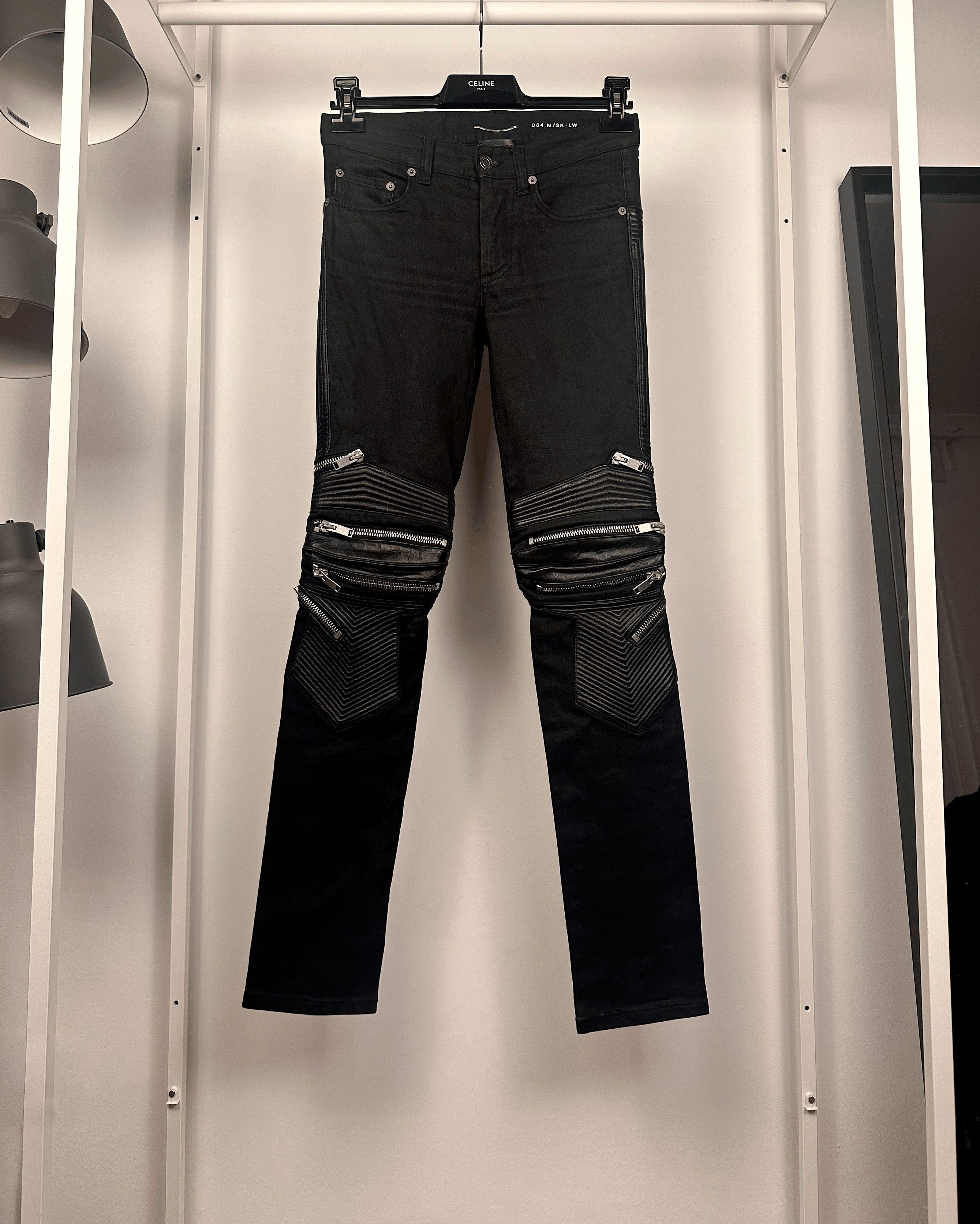 r*i様 【希少】SAINT LAURENT PARIS\"JEAN DERBIE Loose-Fit Jeans in Blue Beat Denim | Saint Laurent | YSL US