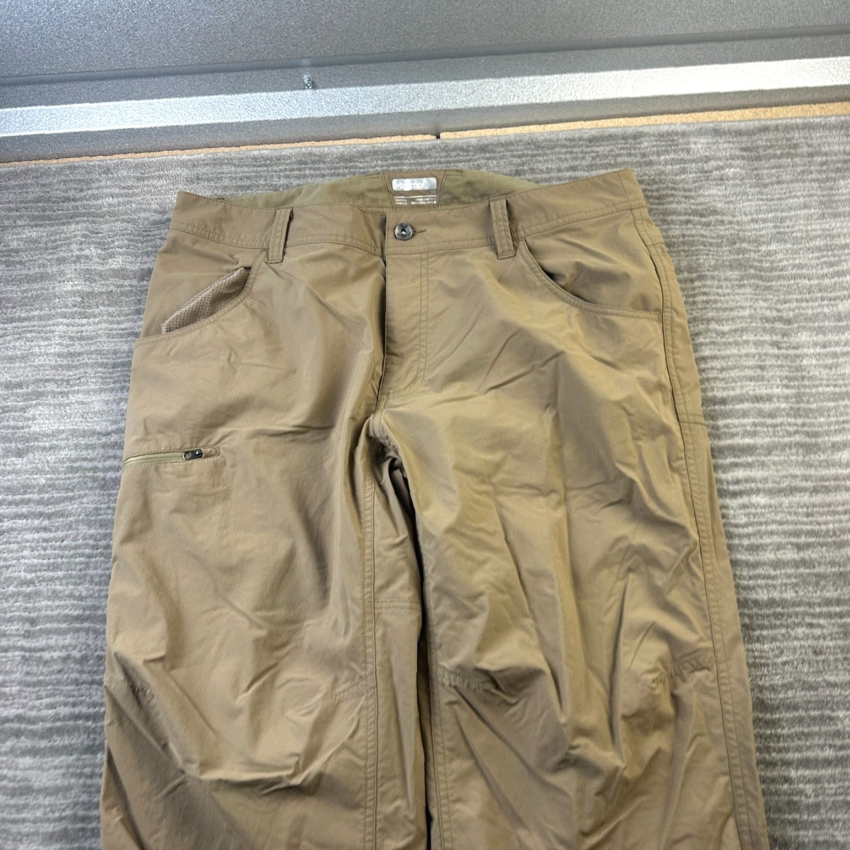 Marmot VINTAGE Marmot Pants Mens 36x30 Beige Tan Straight Cargo Outdoors Hiking Stretch Size US 36 / EU 52 - 3 Thumbnail
