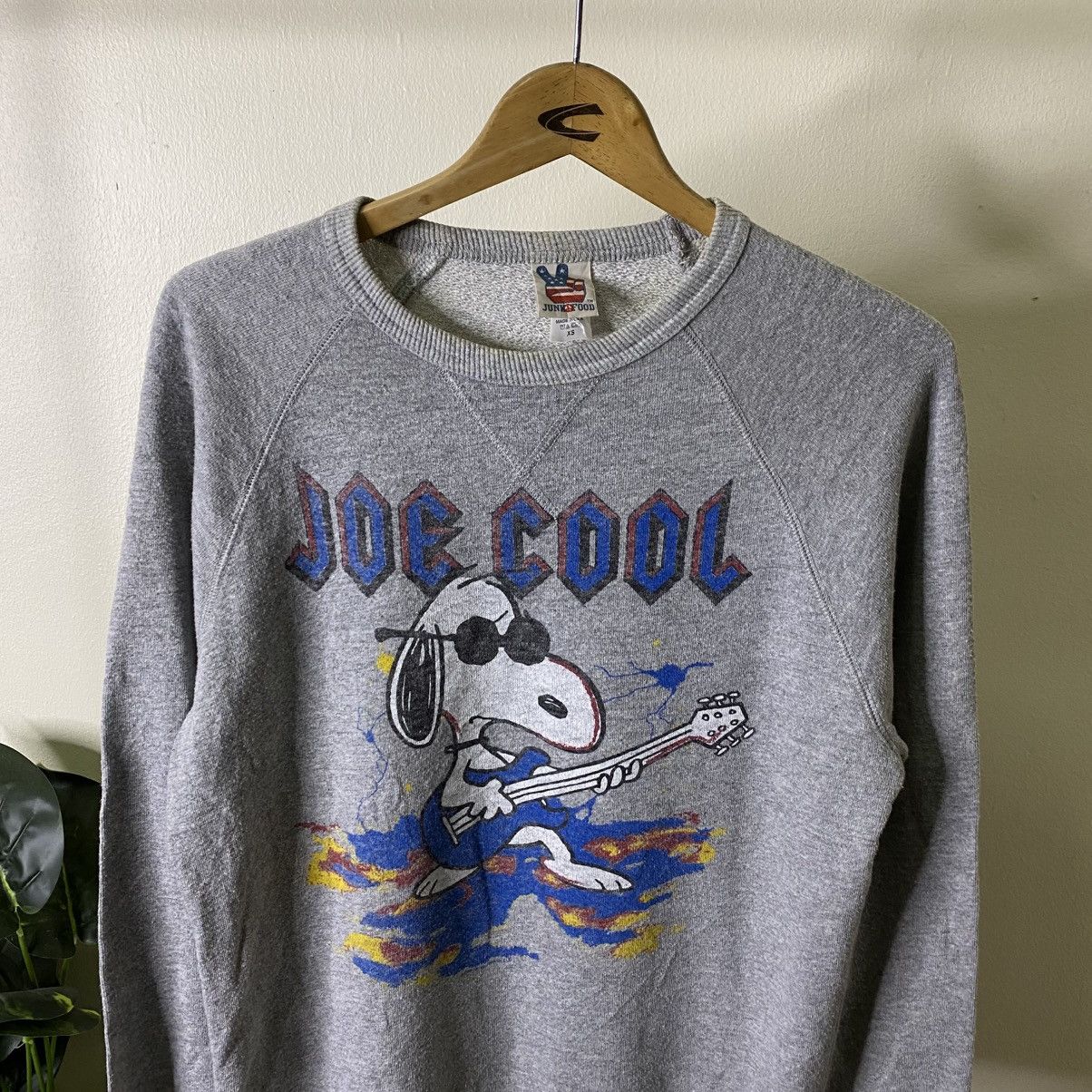 Peanuts Vintage 2000s Snoppy Rock ACDC Style Sweatshirt Size US S / EU 44-46 / 1 - 2 Thumbnail