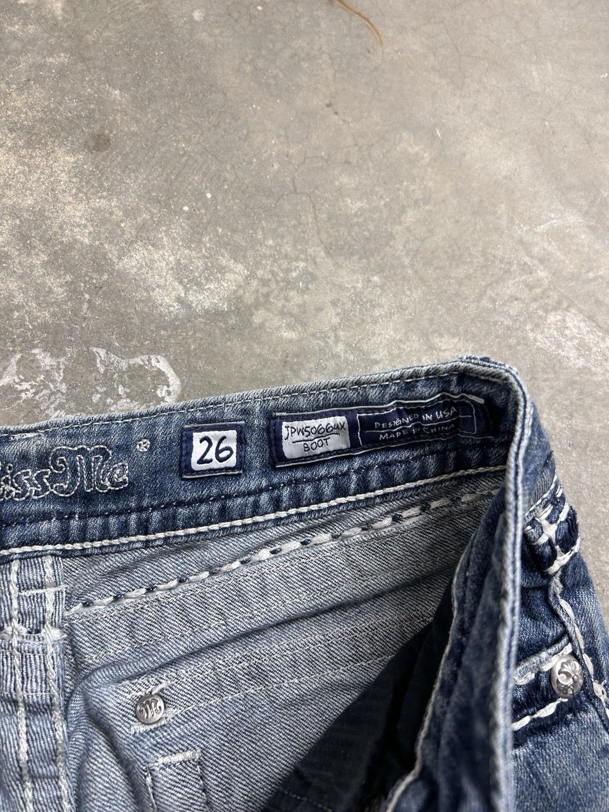 Miss Me Vintage Y2K Miss Me Jeweled Embellish Denim Jeans Size 26x30 Size 26" / US 2 / IT 38 - 5 Thumbnail