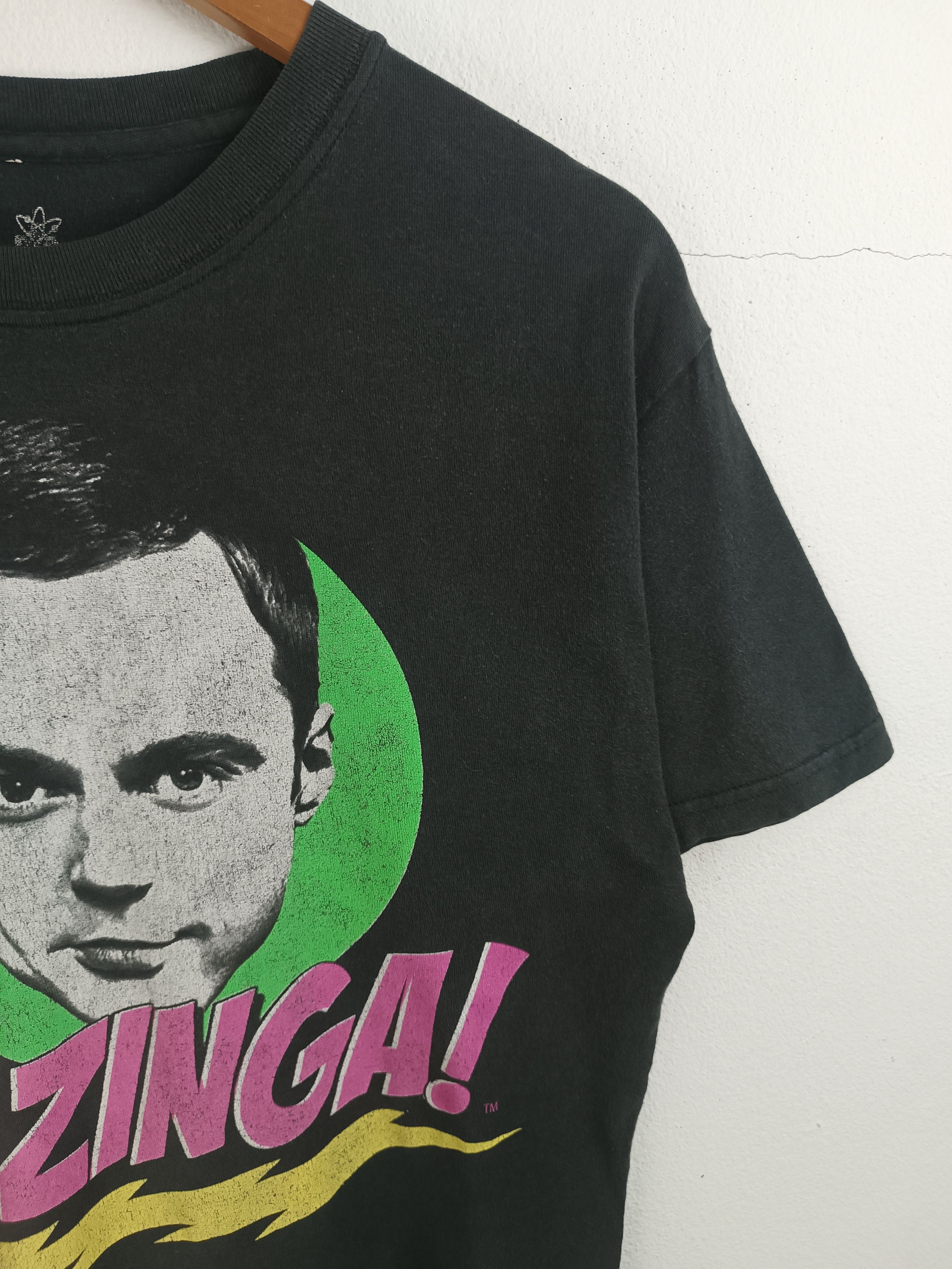 Vintage THRASHED FADED VINTAGE BIG BANG THEORY BAZINGA! TEE SHELDON Size US M / EU 48-50 / 2 - 6 Thumbnail