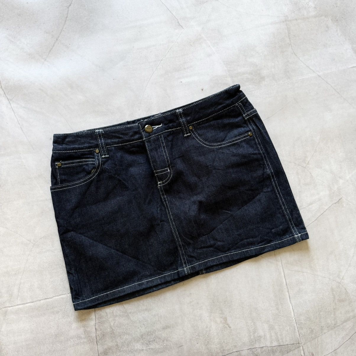 Oakley Vintage Oakley Embroidered Logo Y2K Mini Skirt Size 28" / US 6 / IT 42 - 2 Thumbnail