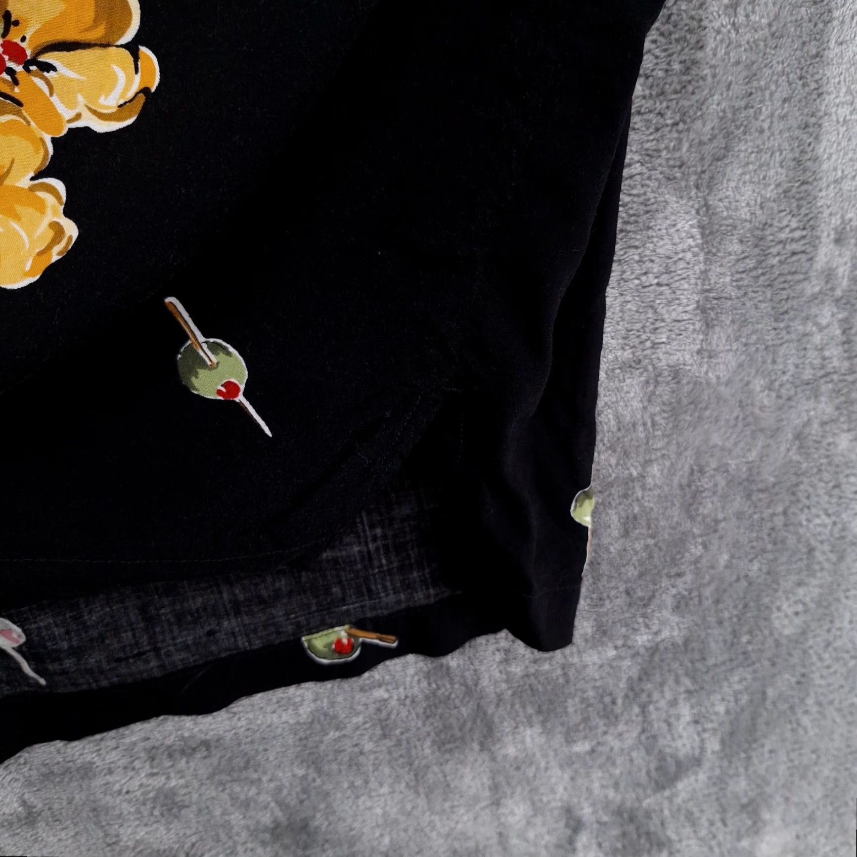 Olive Kahala Hawaiian Shirt Mens XL Black Martini Olives Button Short Sleeve Aloha Size US XL / EU 56 / 4 - 6 Thumbnail