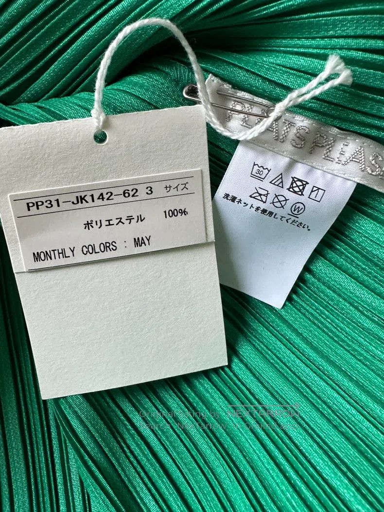 Issey Miyake Issey Miyake Green Mock Neck Short-Sleeve Top Size L / US 10 / IT 46 - 3 Thumbnail