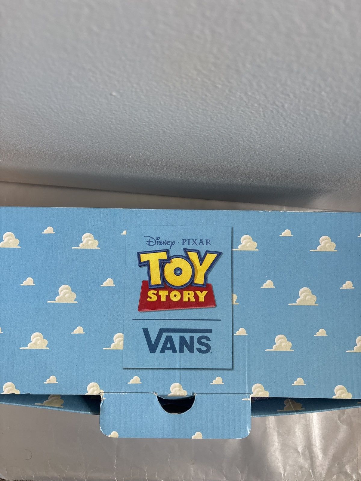 Vans Vans x Toy Story “Old Skool” Size US 7 / EU 40 - 8 Thumbnail