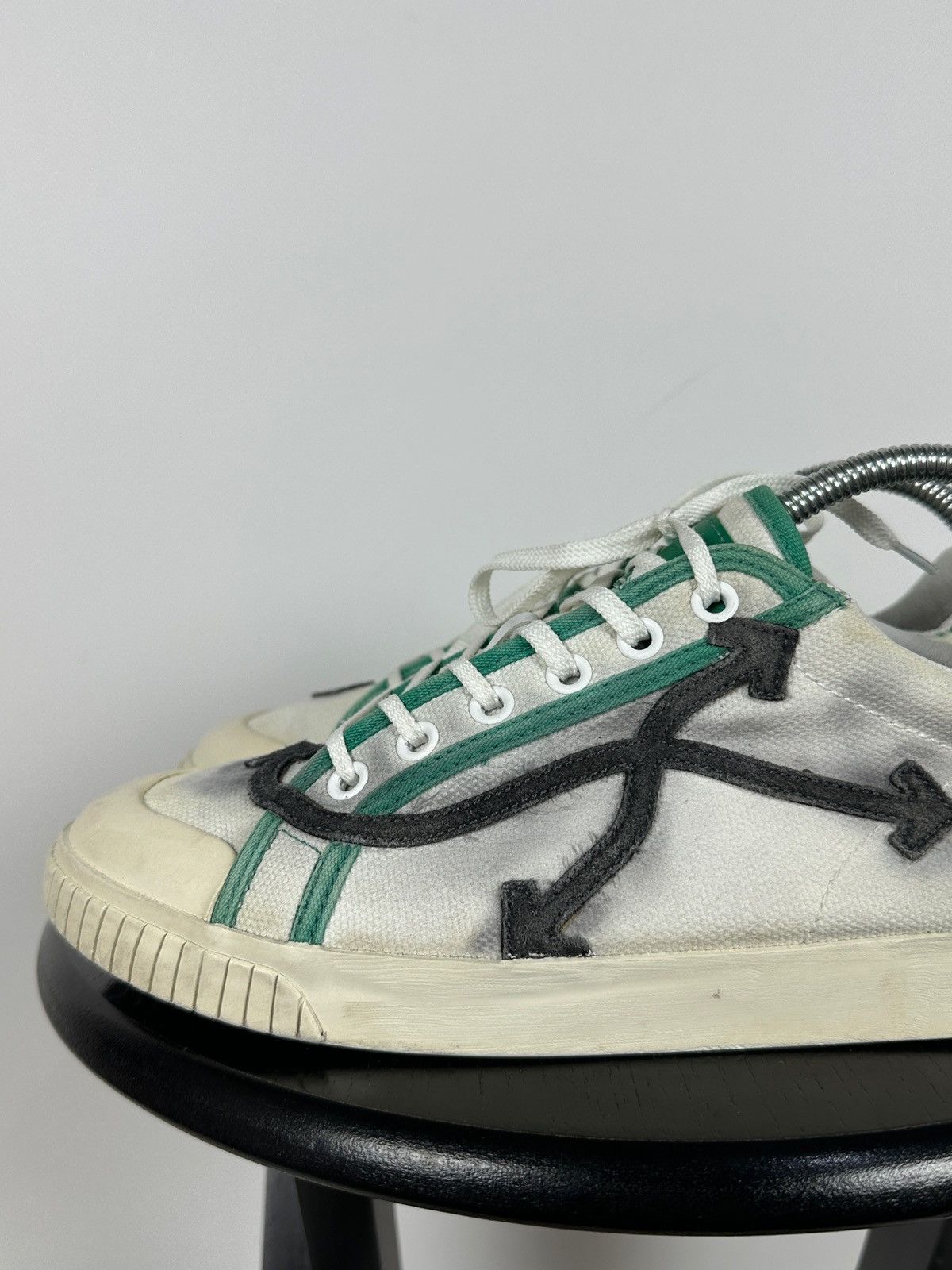 Off-White Off-White Vulcanized Virgil Abloh Low Top Sneakers Size US 9 / EU 42 - 13 Thumbnail