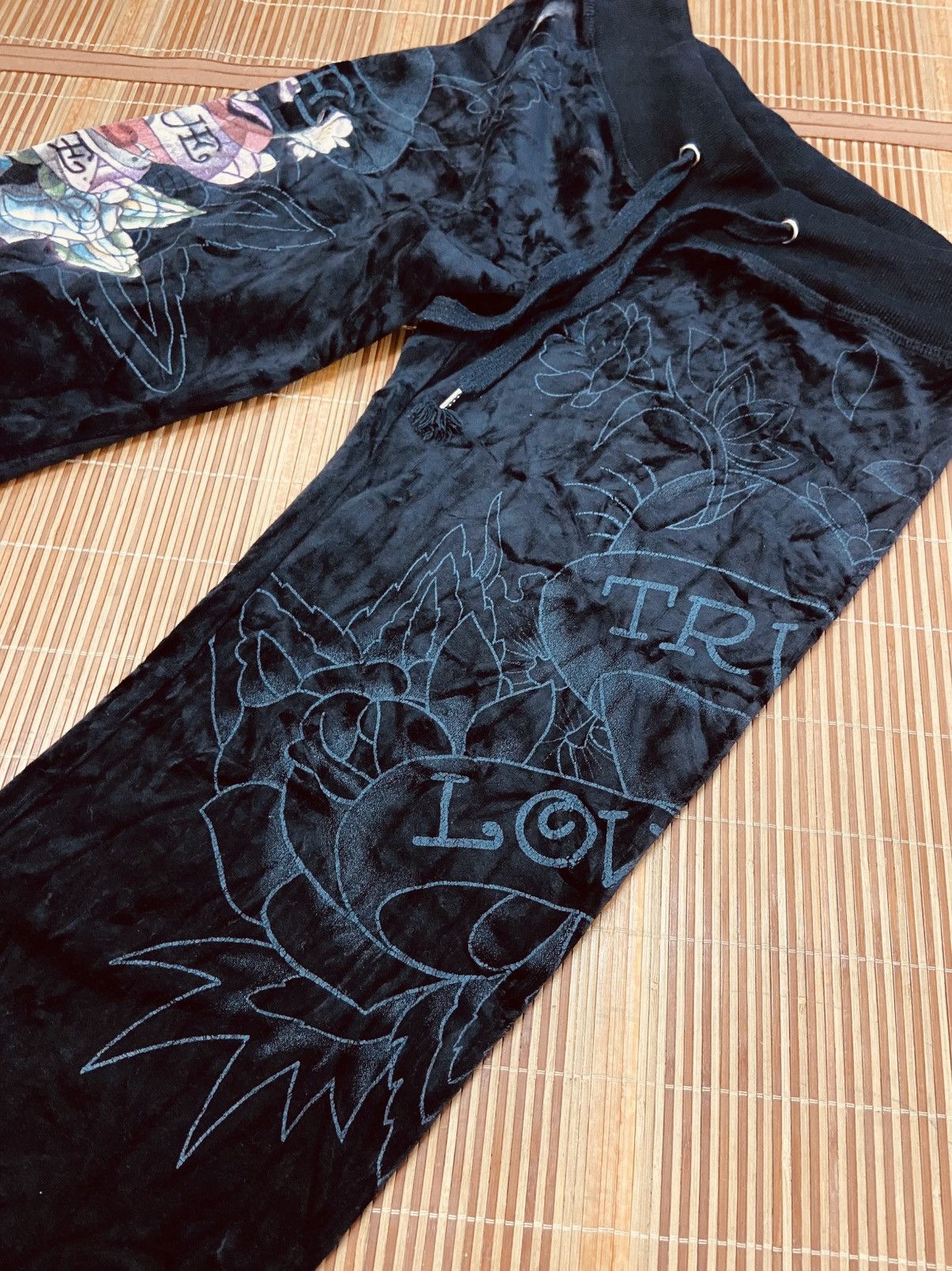 Ed Hardy ED HARDY TRUE LOVE VELVET SWEATPANTS Size 26" / US 2 / IT 38 - 5 Thumbnail