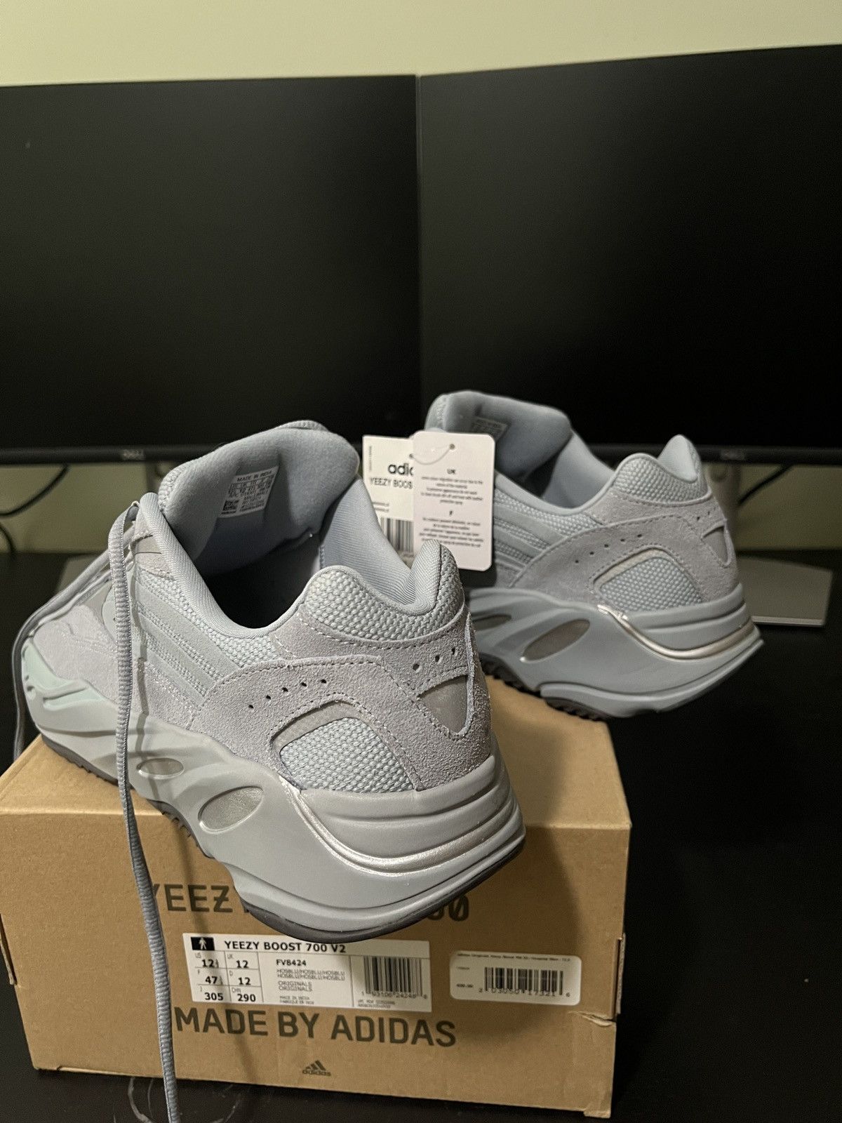 Yeezy Adidas Yeezy Boost 700 V2 Hospital Blue Size US 12.5 / EU 45-46 - 9 Thumbnail