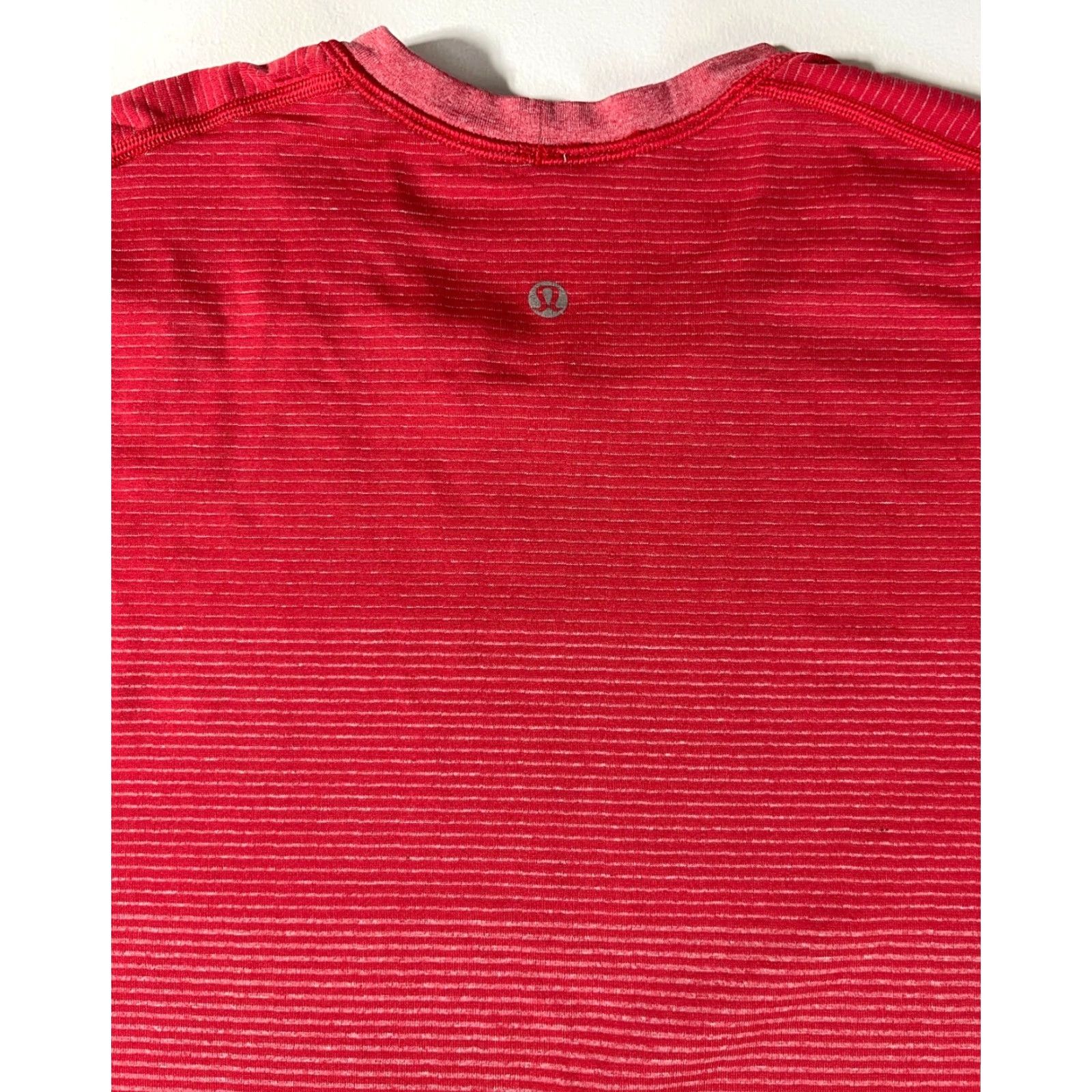 Lululemon VINTAGE Lululemon Metal Vent Tech T-Shirt Men Red L Size US L / EU 52-54 / 3 - 5 Thumbnail
