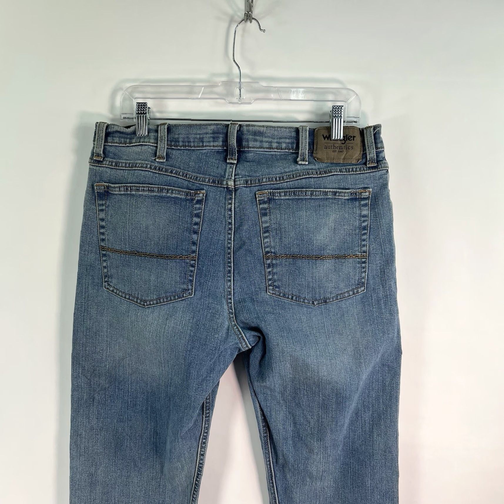 Wrangler Wrangler Authentic Jean Men’s 34 X30 Blue Denim Straight Leg Size US 34 / EU 50 - 4 Thumbnail
