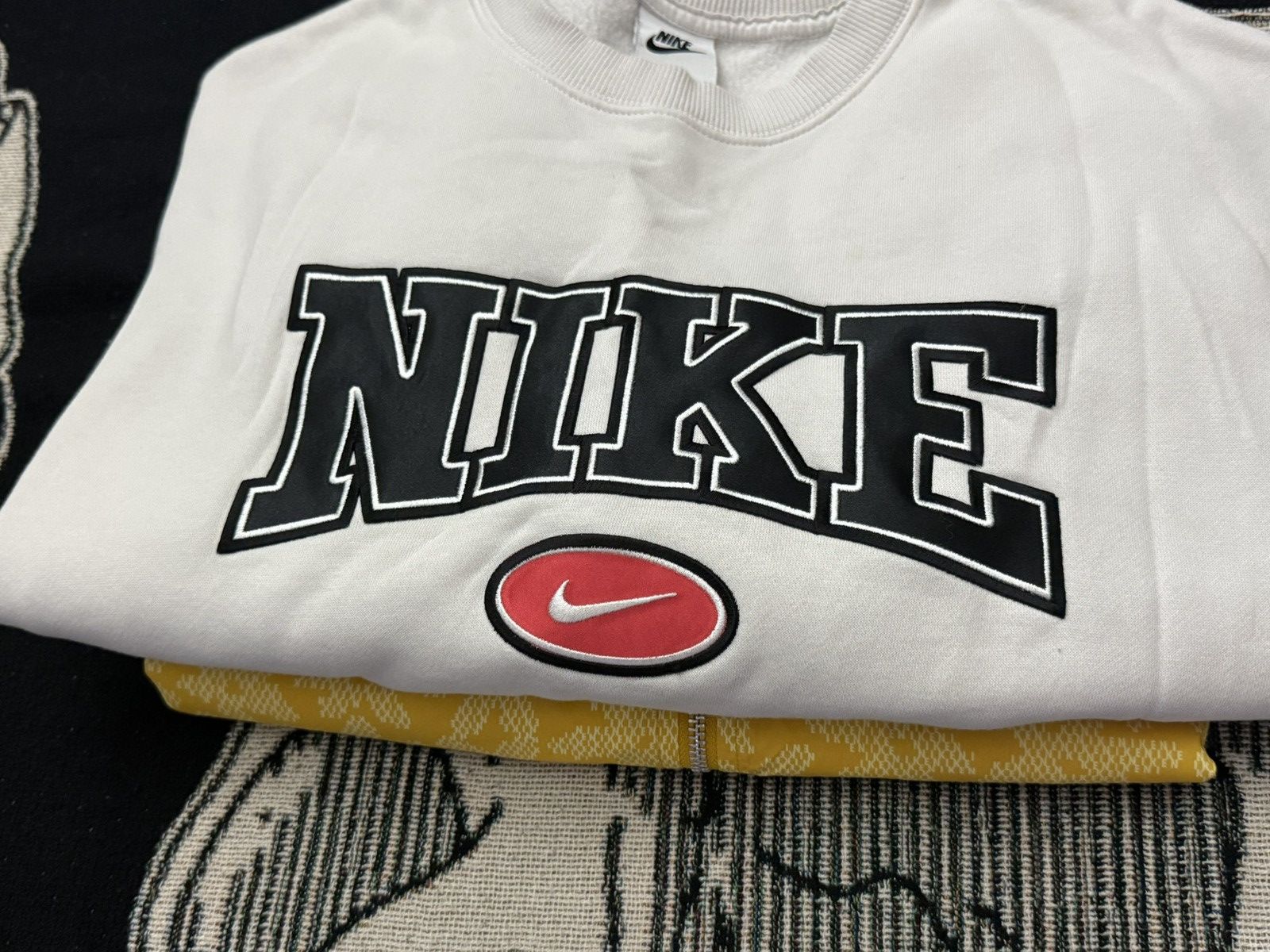 Nike Nike Oversized Crew-Neck Phoenix Fleece Size S / US 4 / IT 40 - 3 Thumbnail