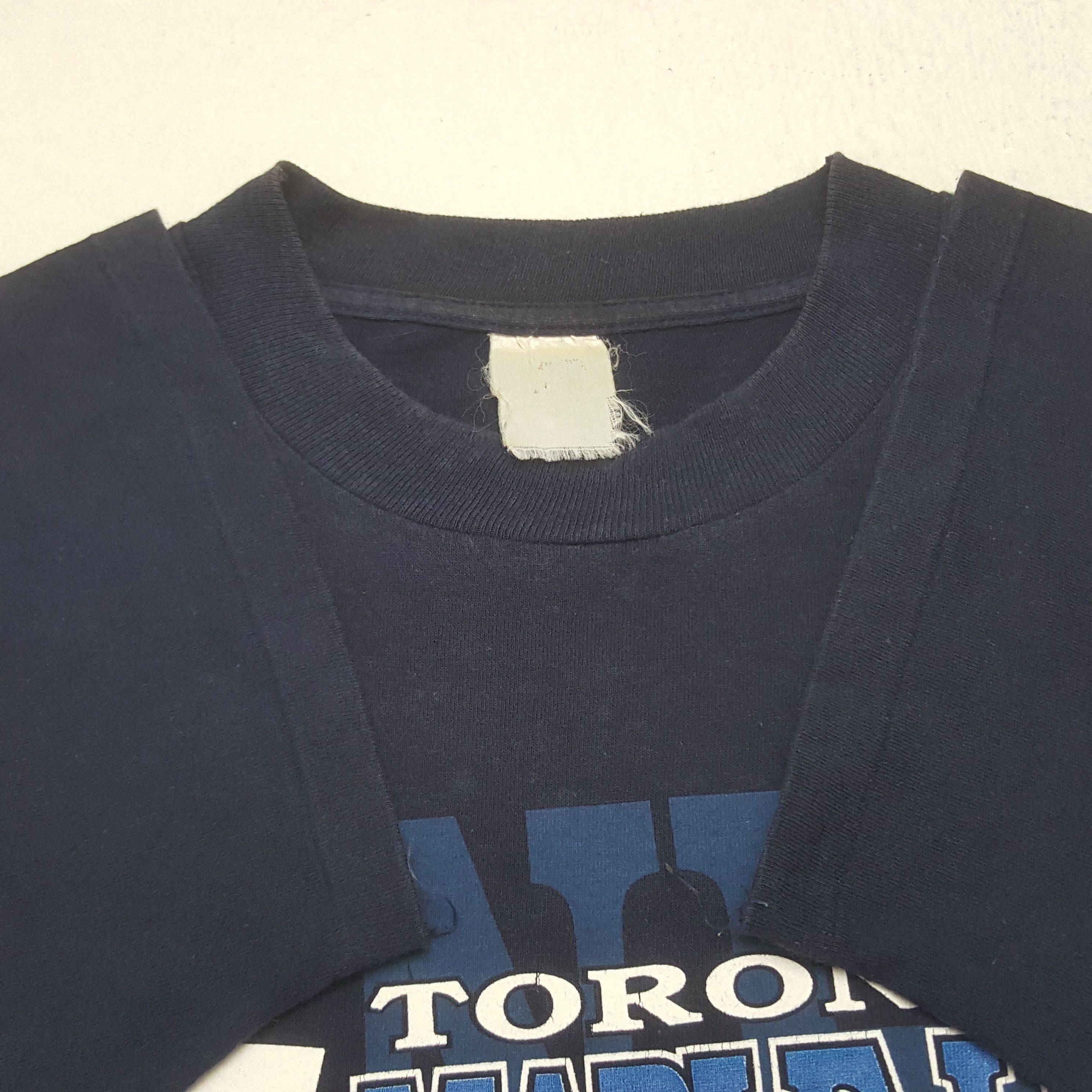 NHL Vintage Toronto Maole Leafs Hockey Team Tshirt RR27 Size US L / EU 52-54 / 3 - 5 Thumbnail