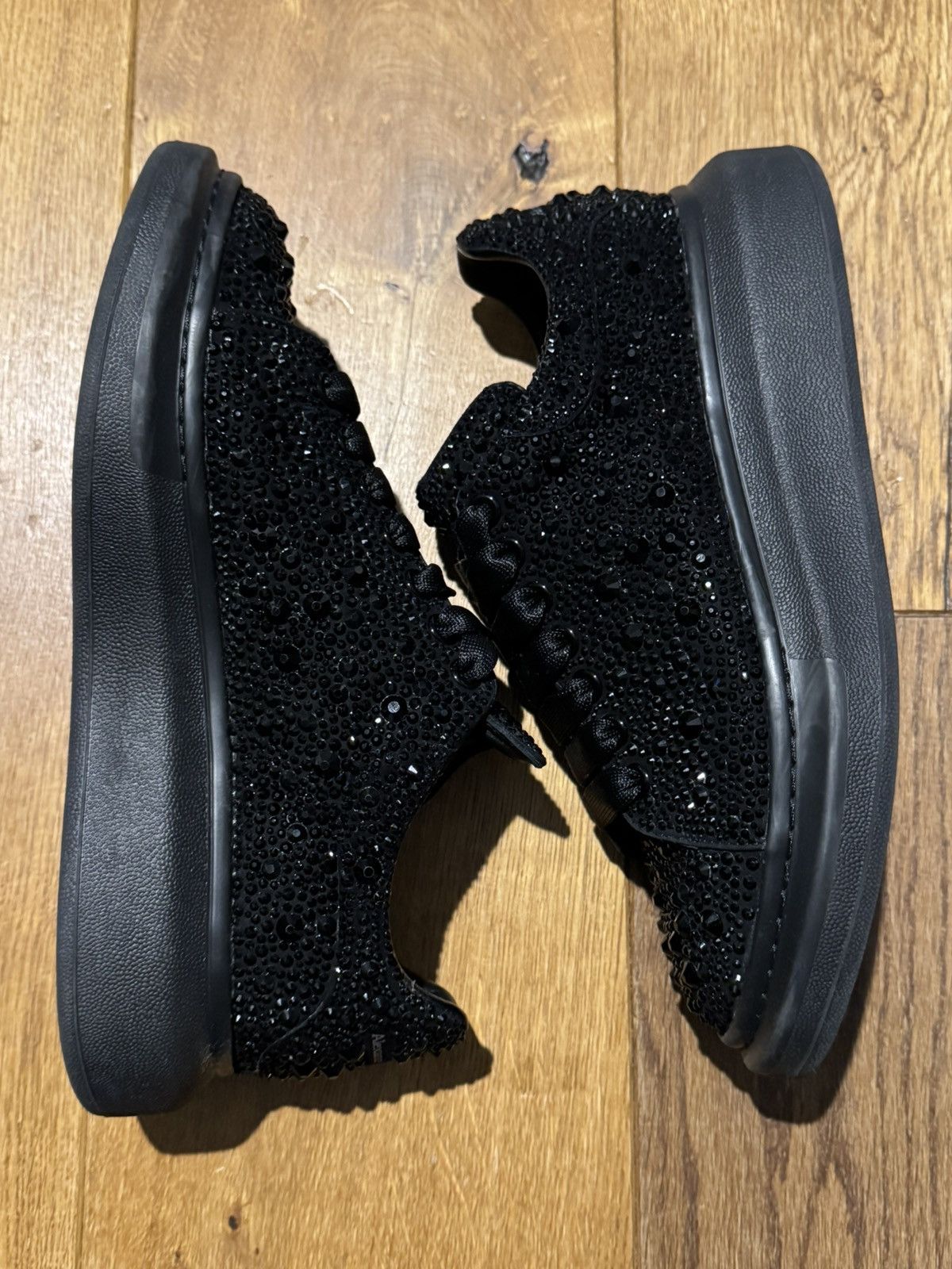 Alexander McQueen Triple Black Strass Larry Crystal-Embellished Sneakers Size US 9 / EU 42 - 4 Thumbnail