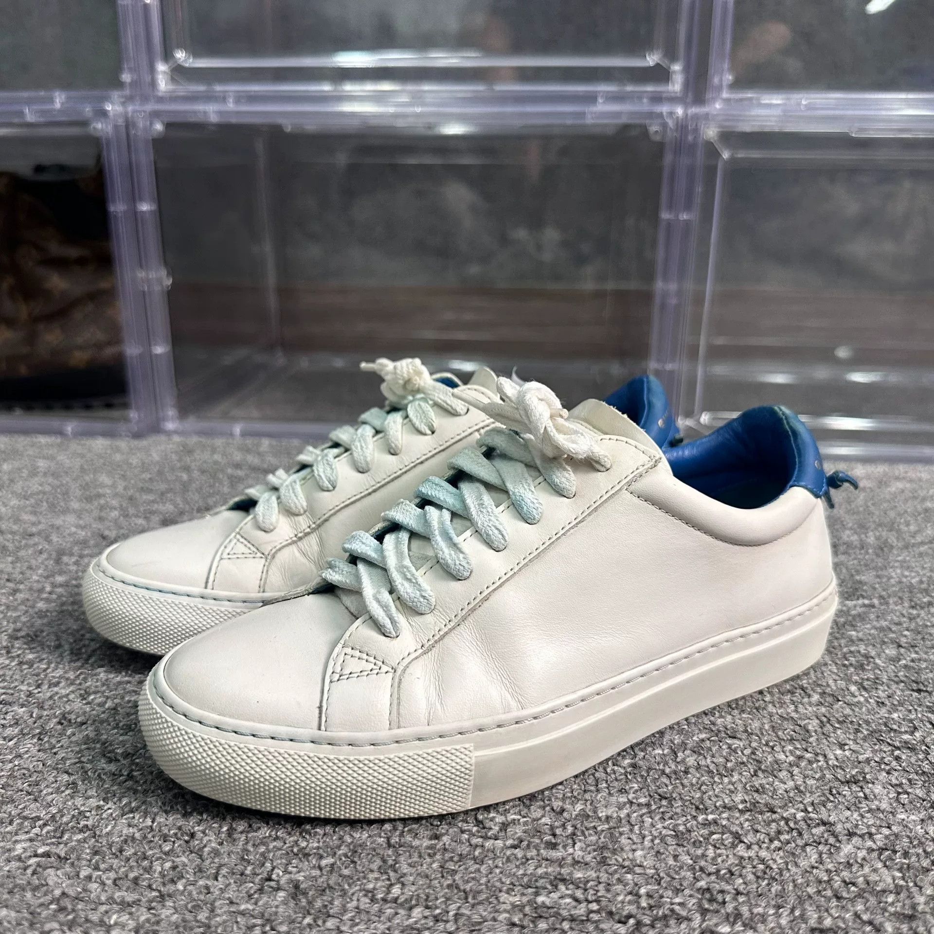 Givenchy Givenchy White Lowtop Sneakers us_5 Women Size US 5 / IT 35 - 1 Thumbnail