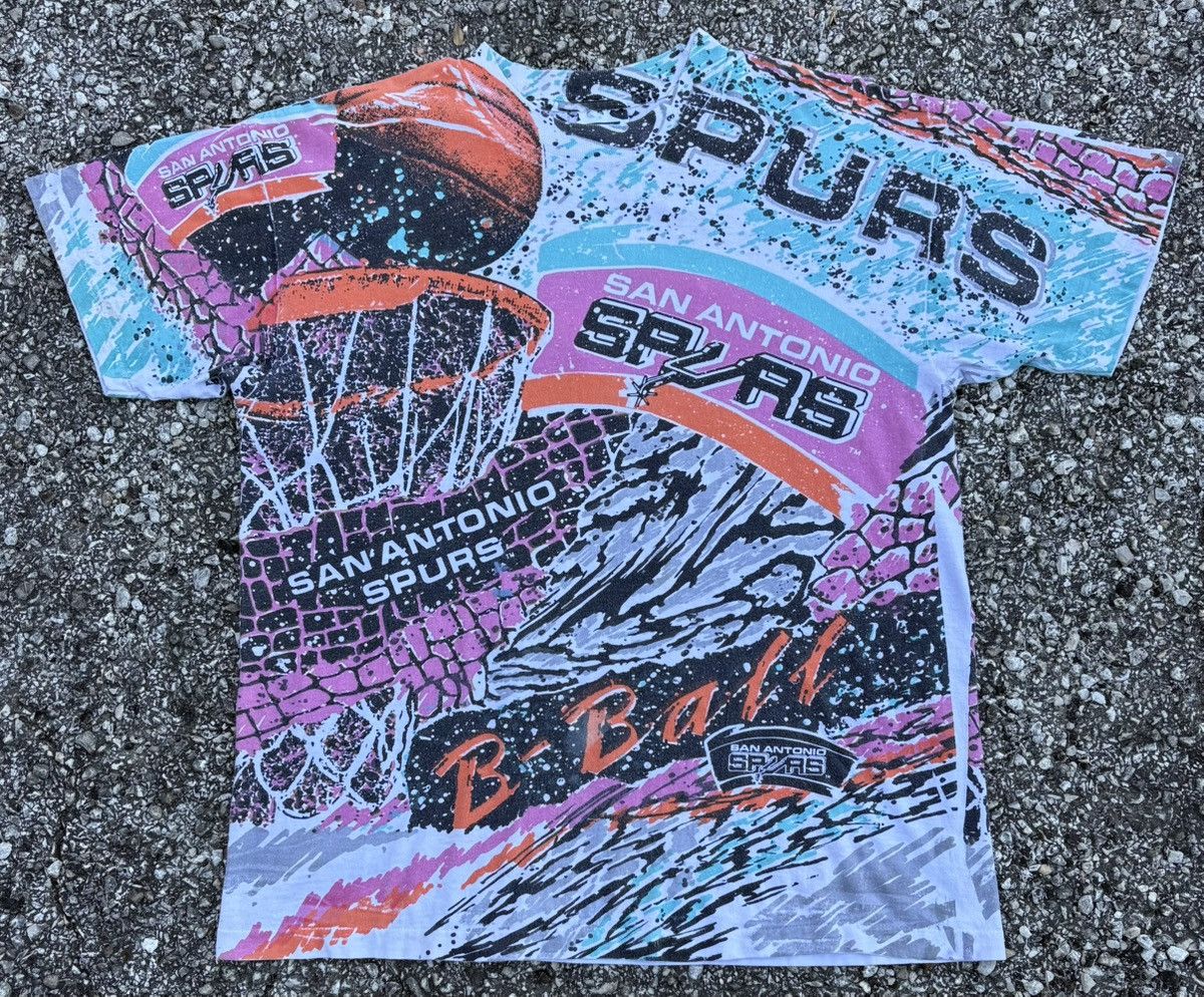 Other Vintage 90s San Antonio Spurs AOP Size US L / EU 52-54 / 3 - 1 Thumbnail